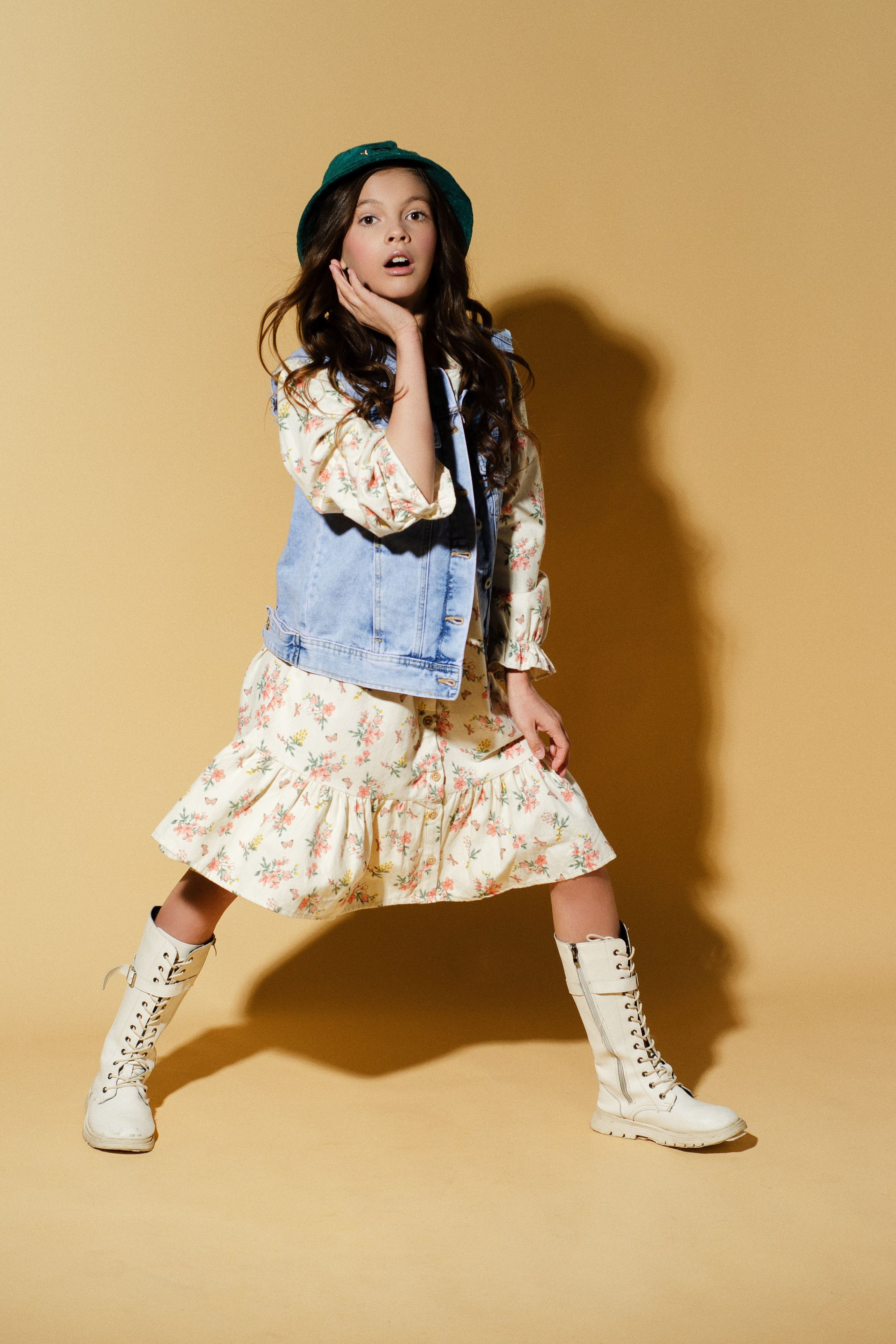 Модель девочка для предметной съемки Алиса Ж. Н.Новгород | Sale Easy