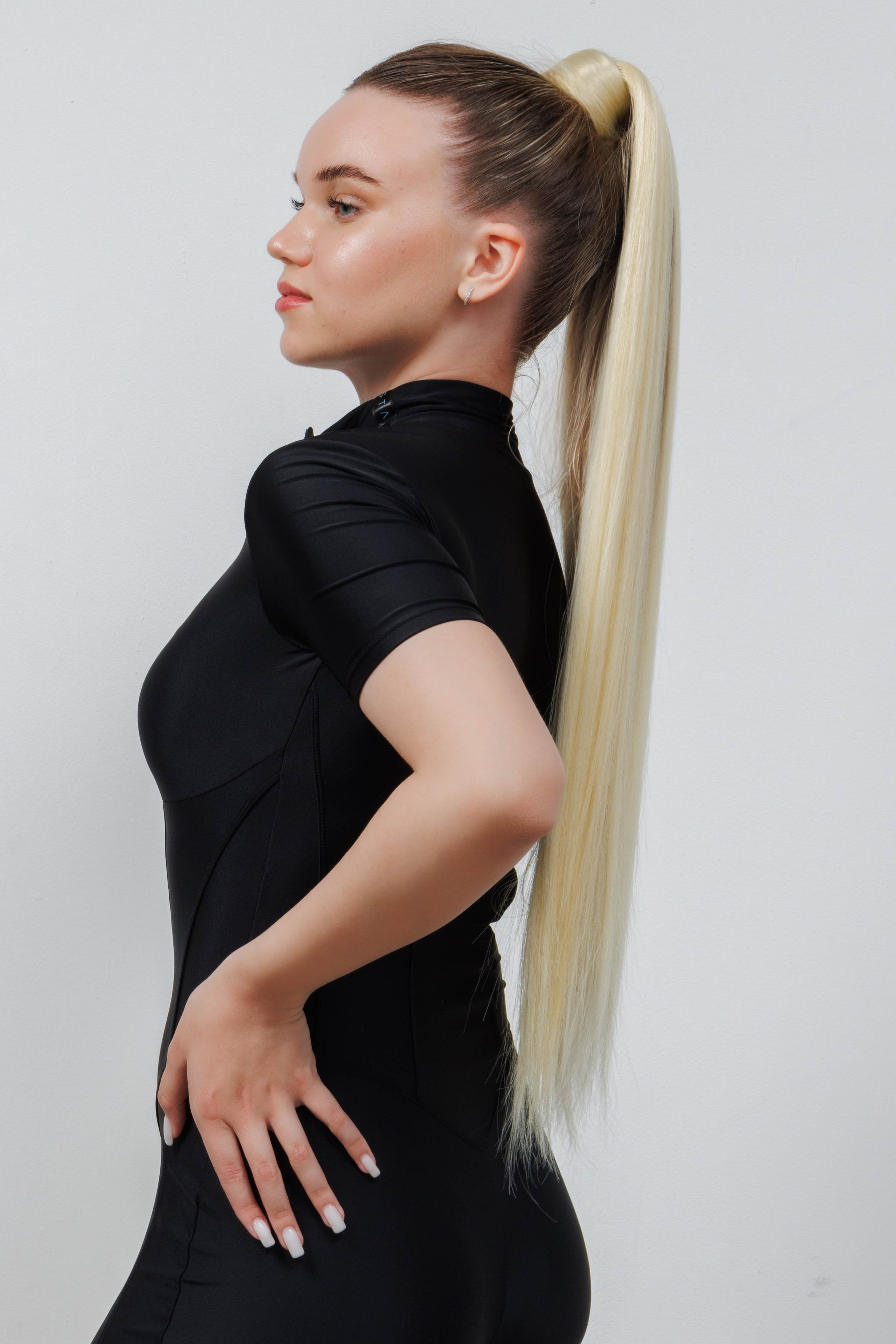 Модель для предметной съемки Риана Казань| Sale Easy