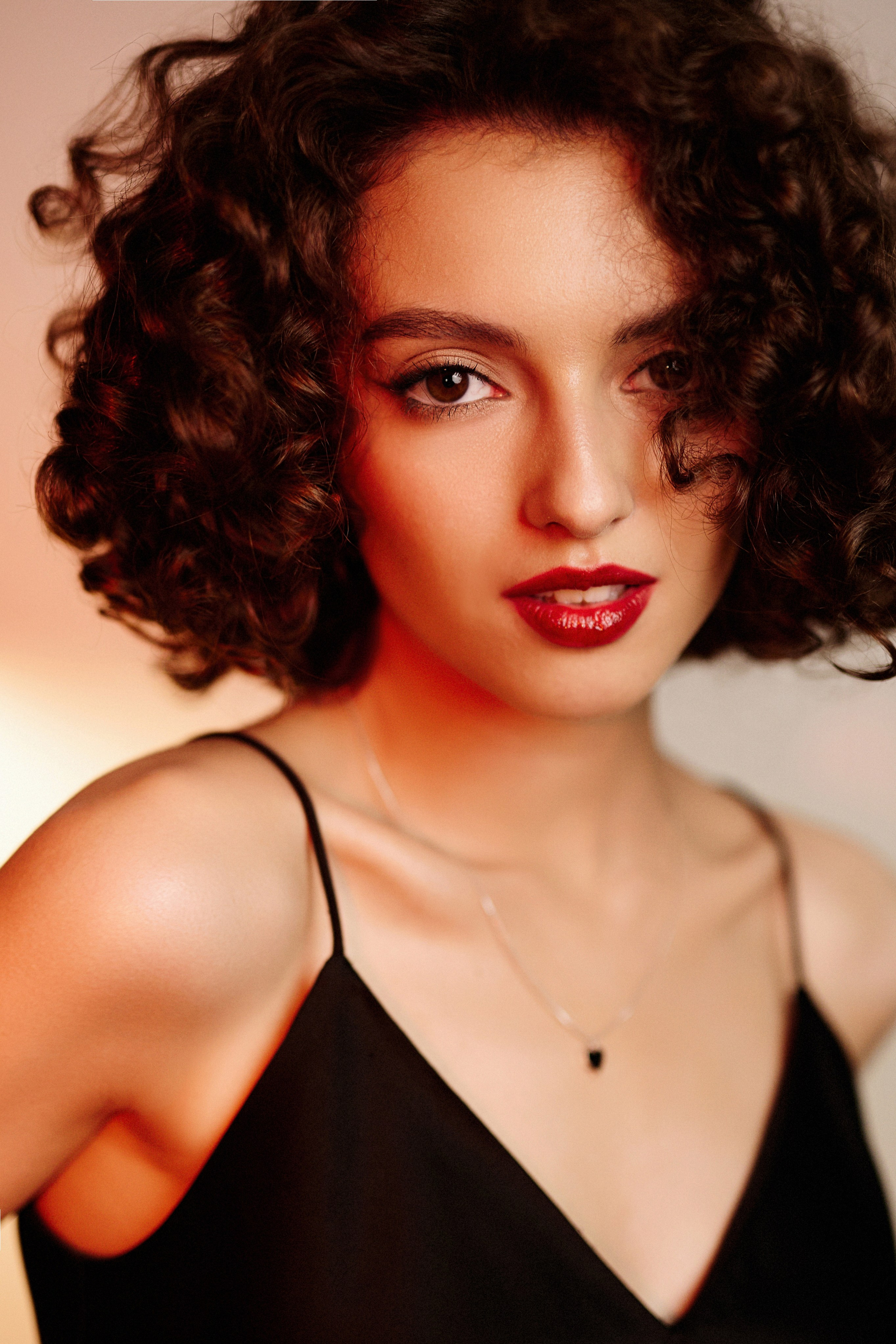 Модель для предметной съемки Анна Ш. С.-Пб| Sale Easy