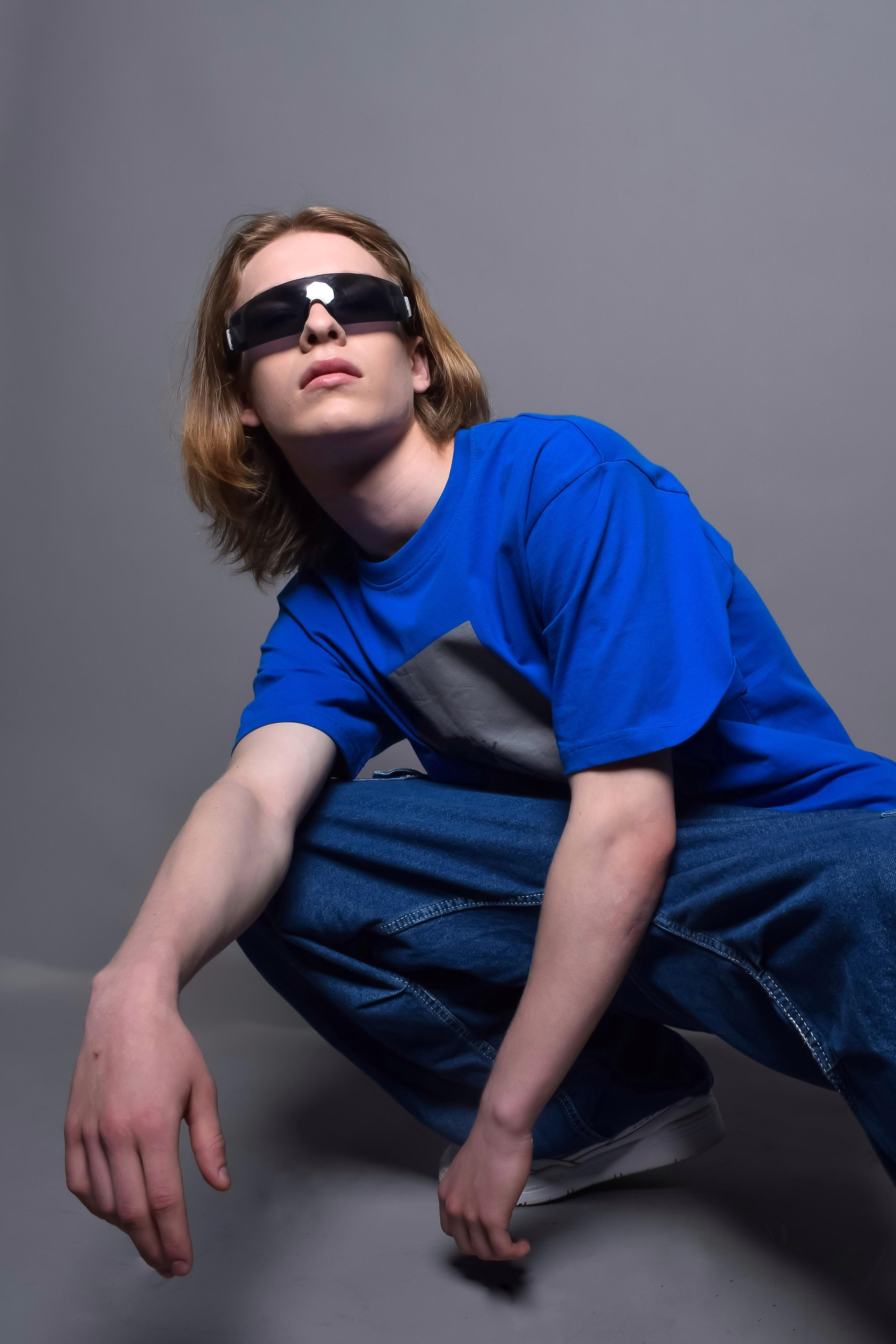 Модель для предметной съемки Александр Е С-Петербург | Sale Easy