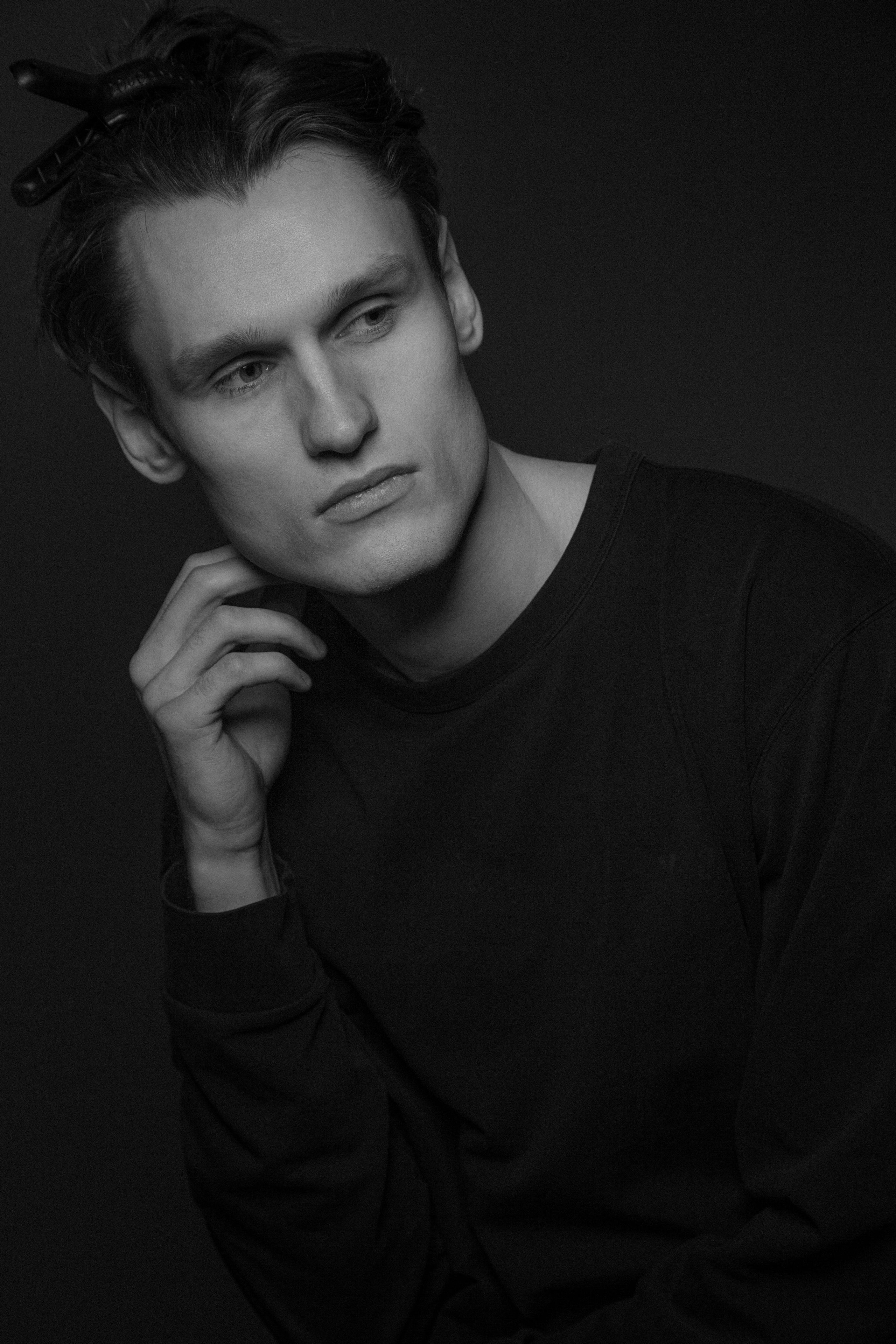 Модель для предметной съемки Илья АА Москва | Sale Easy