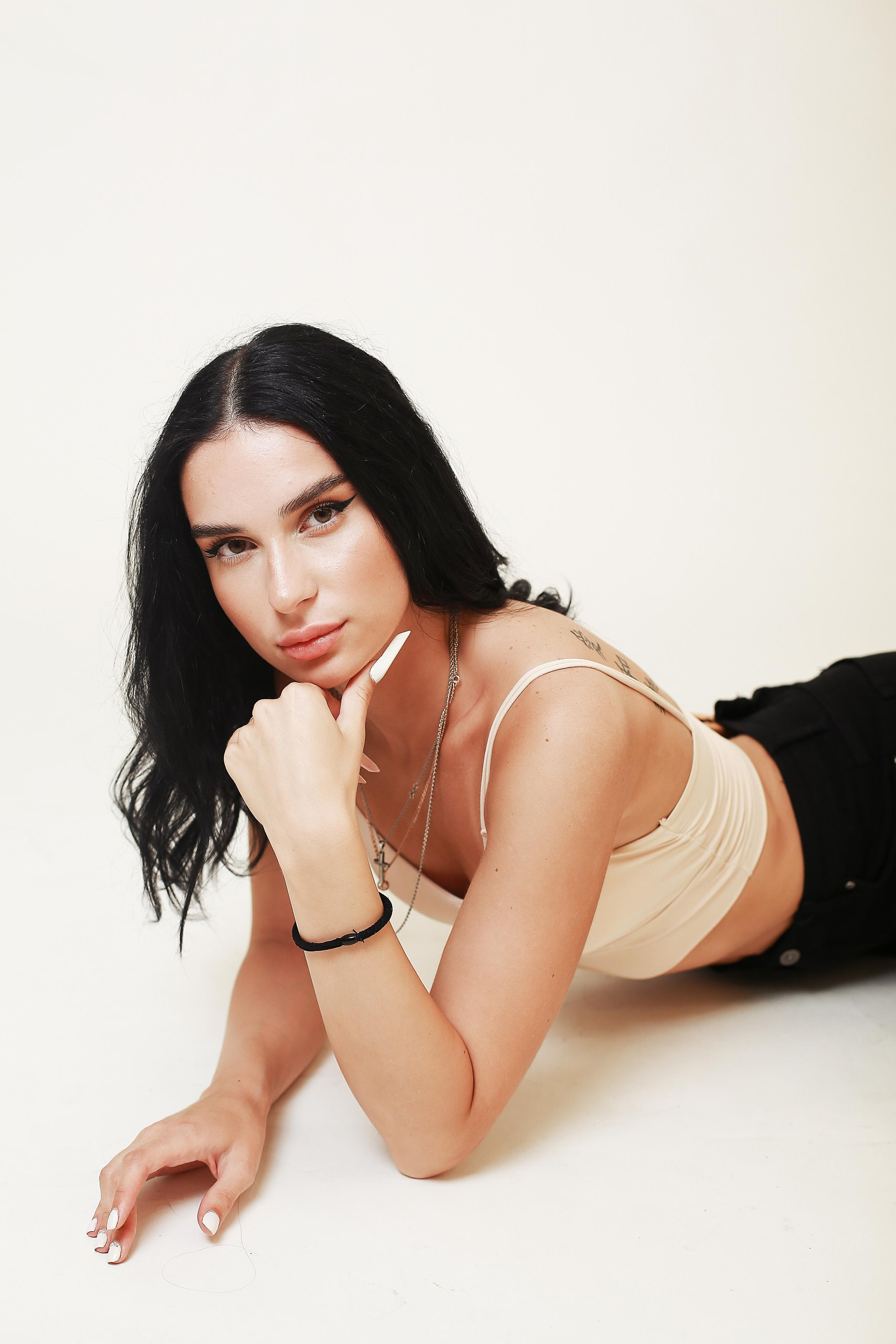 Модель для предметной съемки для маркетплейсов Алина И.Сочи| Sale Easy