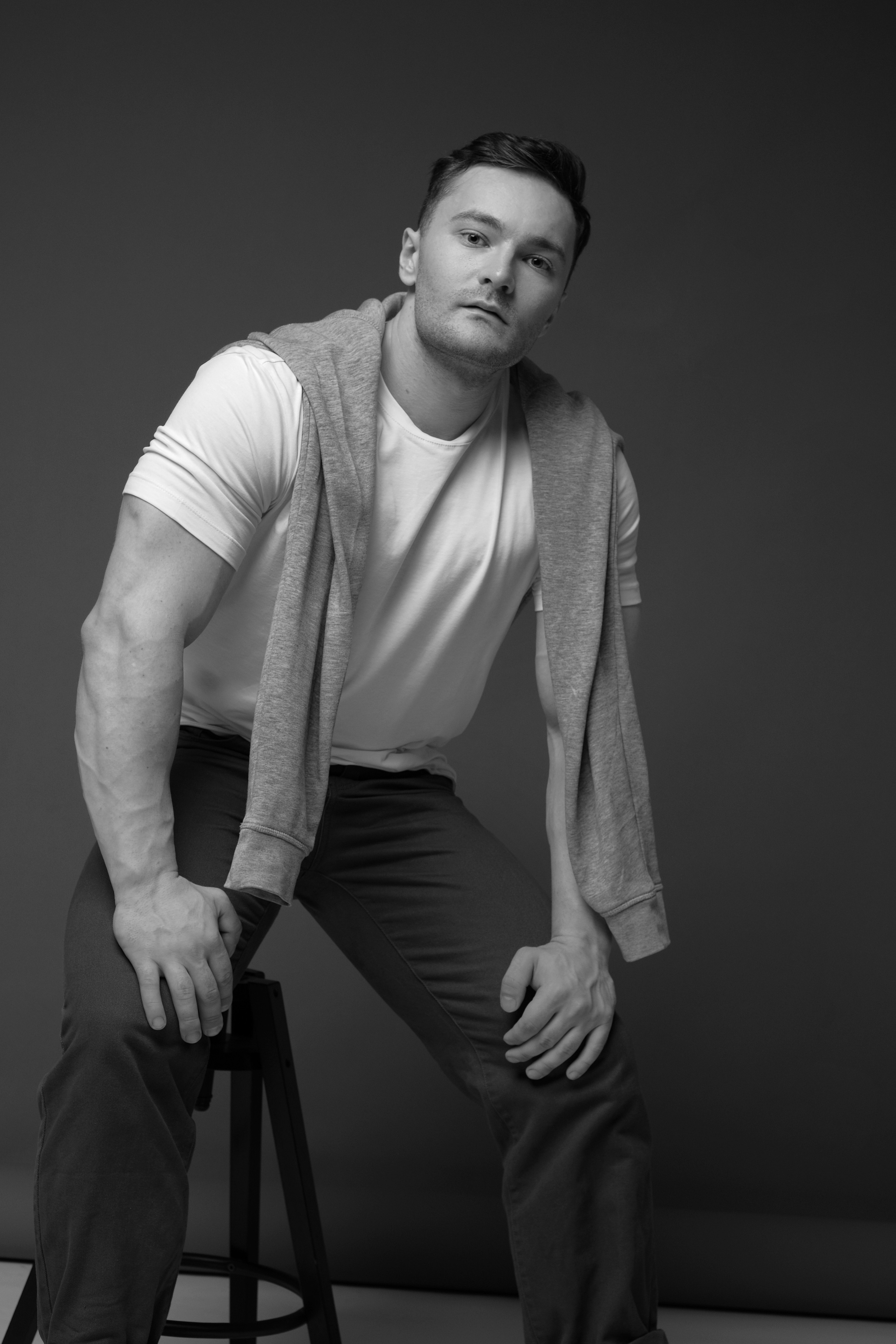 Модель для предметной съемки Роман А. Москва | Sale Easy