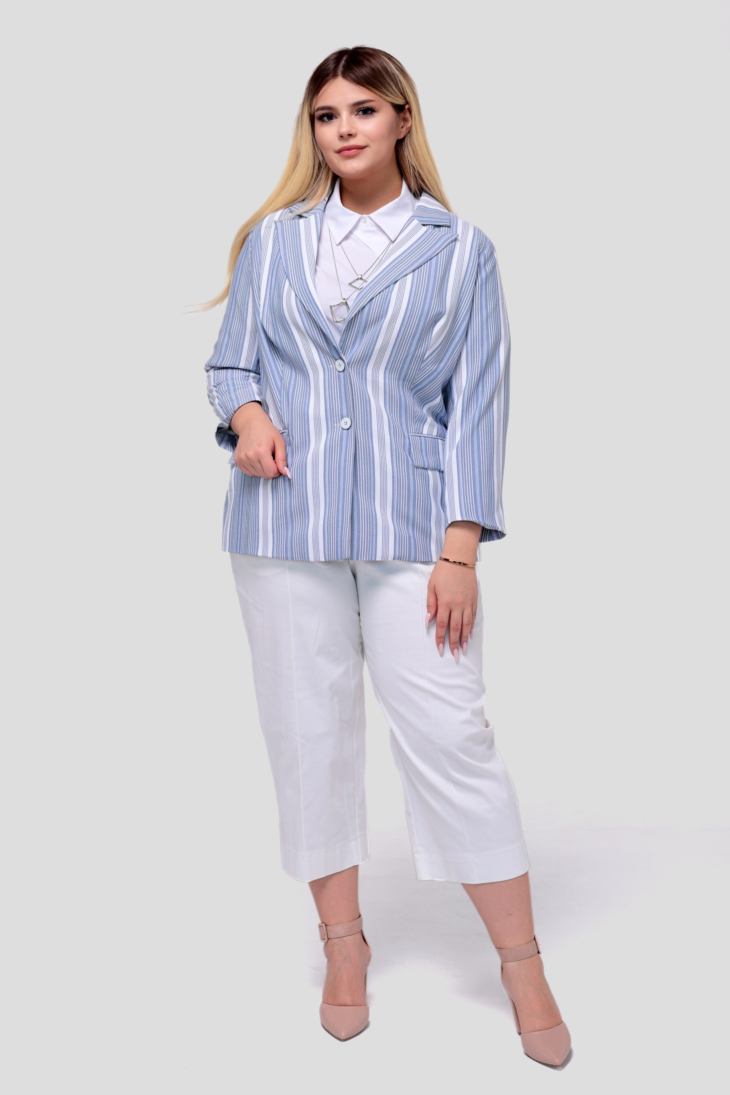 Модель plus size для предметной съемки Анна С. Москва | Sale Easy