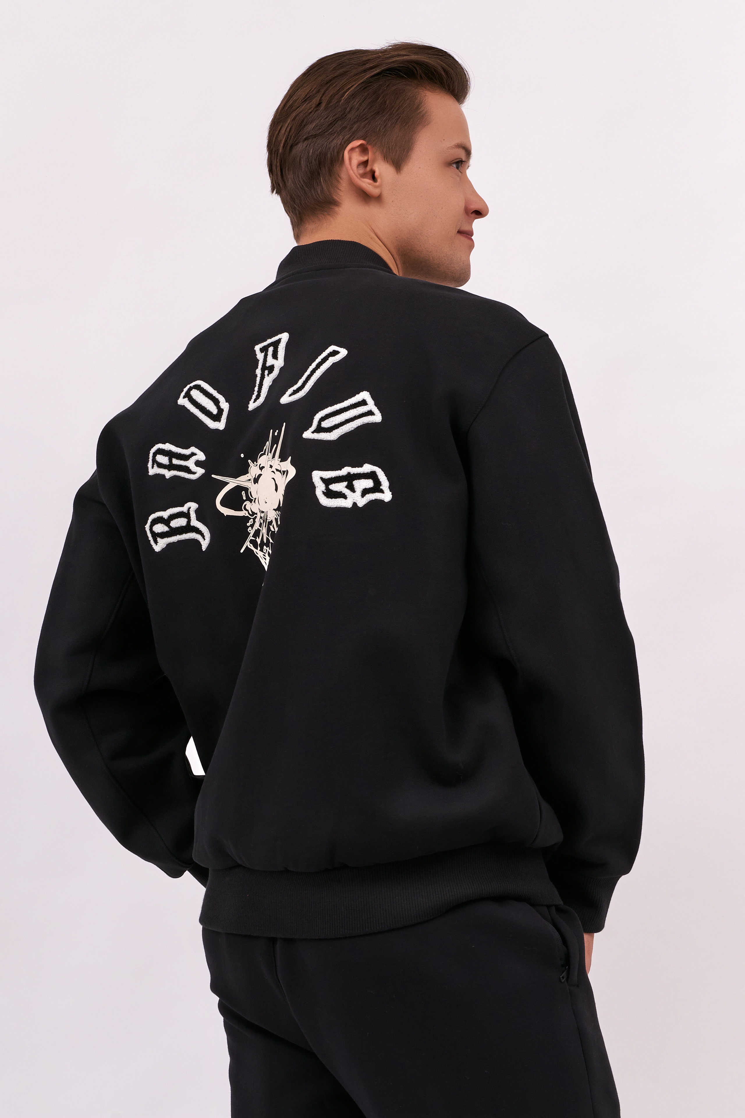 Модель для предметной съемки Роман АА Москва | Sale Easy