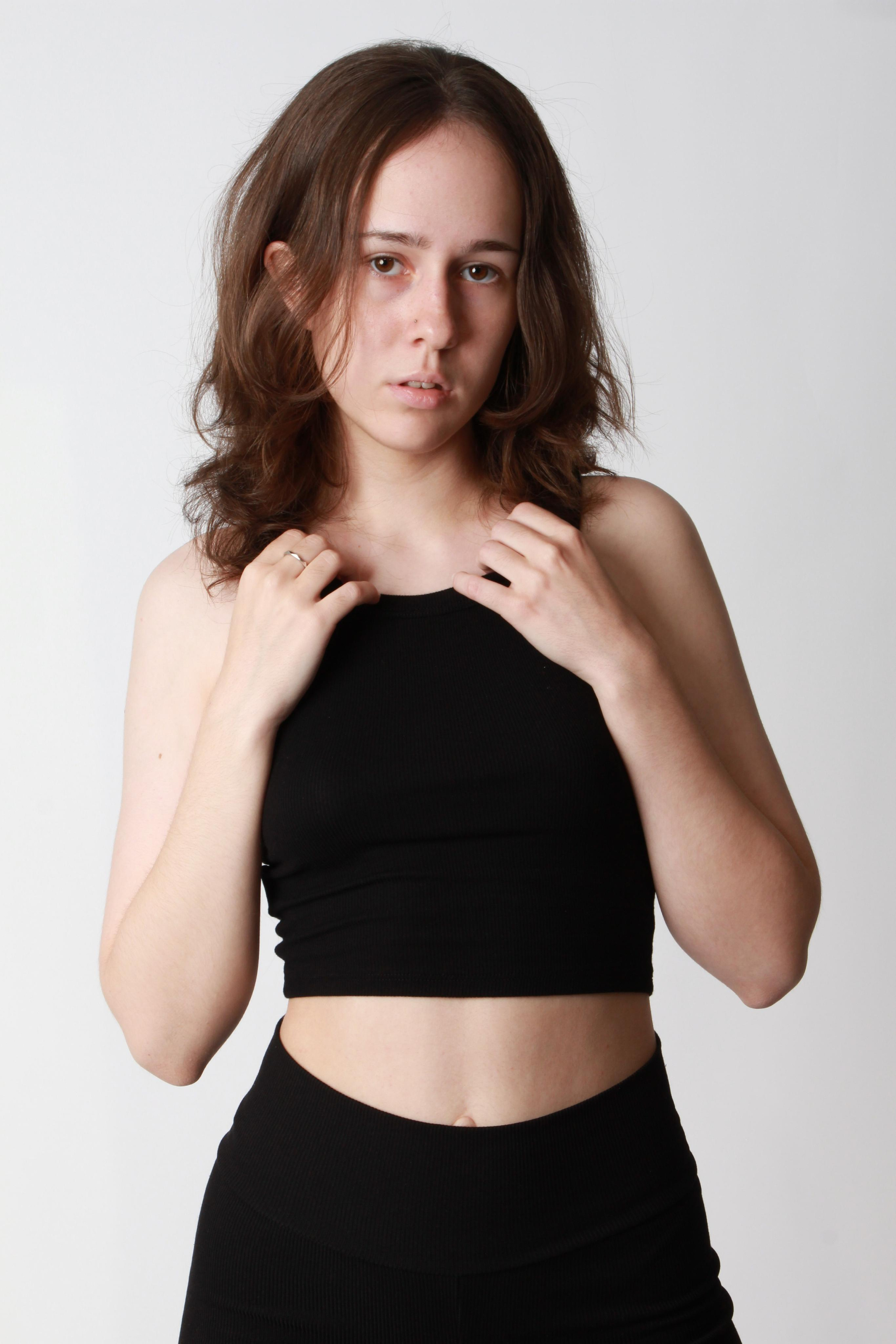 Модель для предметной съемки Валерия Г Новосибирск| Sale Easy