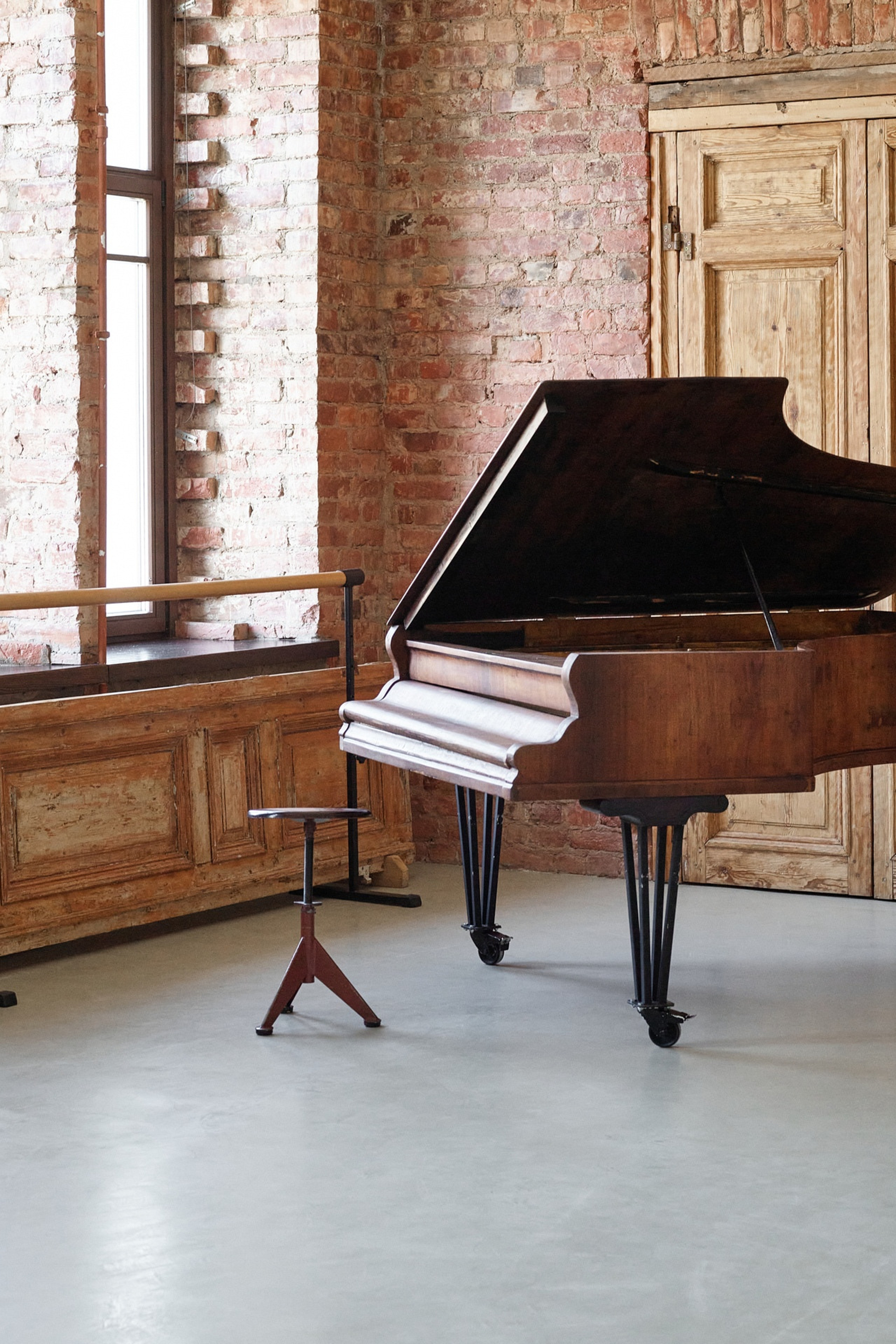 Студия STATE — зал BIG для предм. съемки С.-Пб|Sale Easy