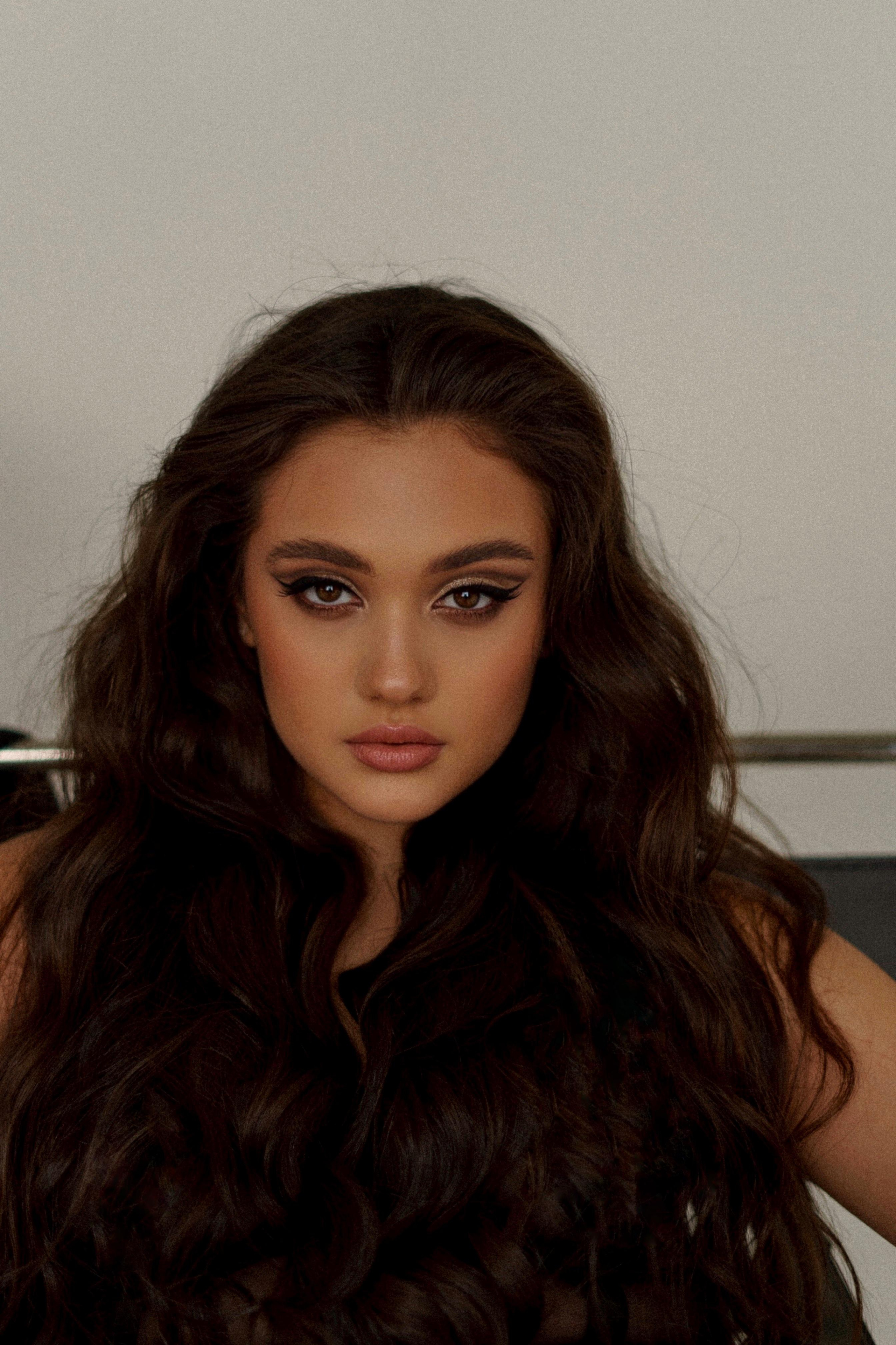 Модель plus size для предметной съемки Елизавета Е. Москва | Sale Easy