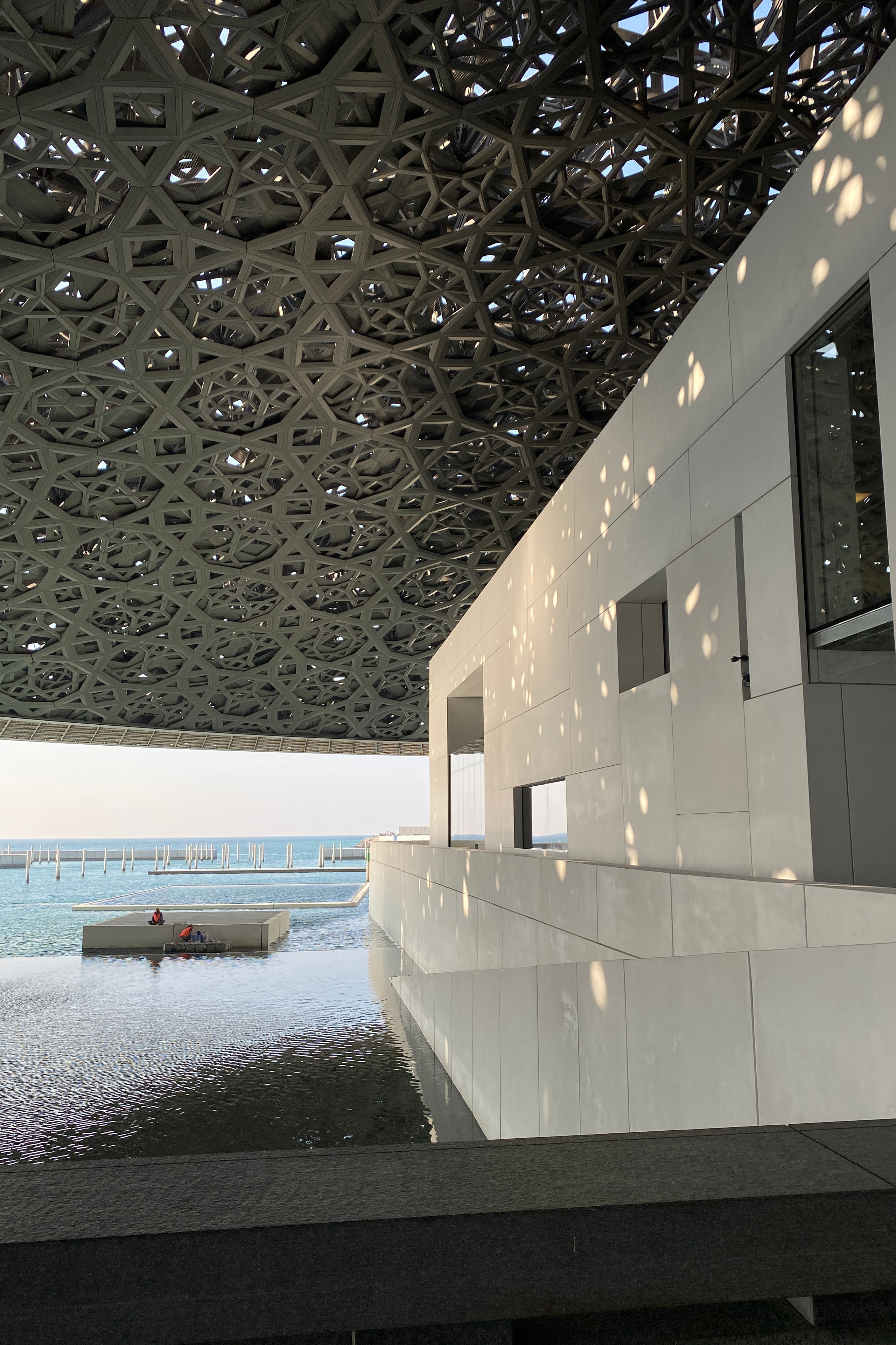 Локация Лувр Абу-Даби для предметной съемки Дубай|Sale Easy