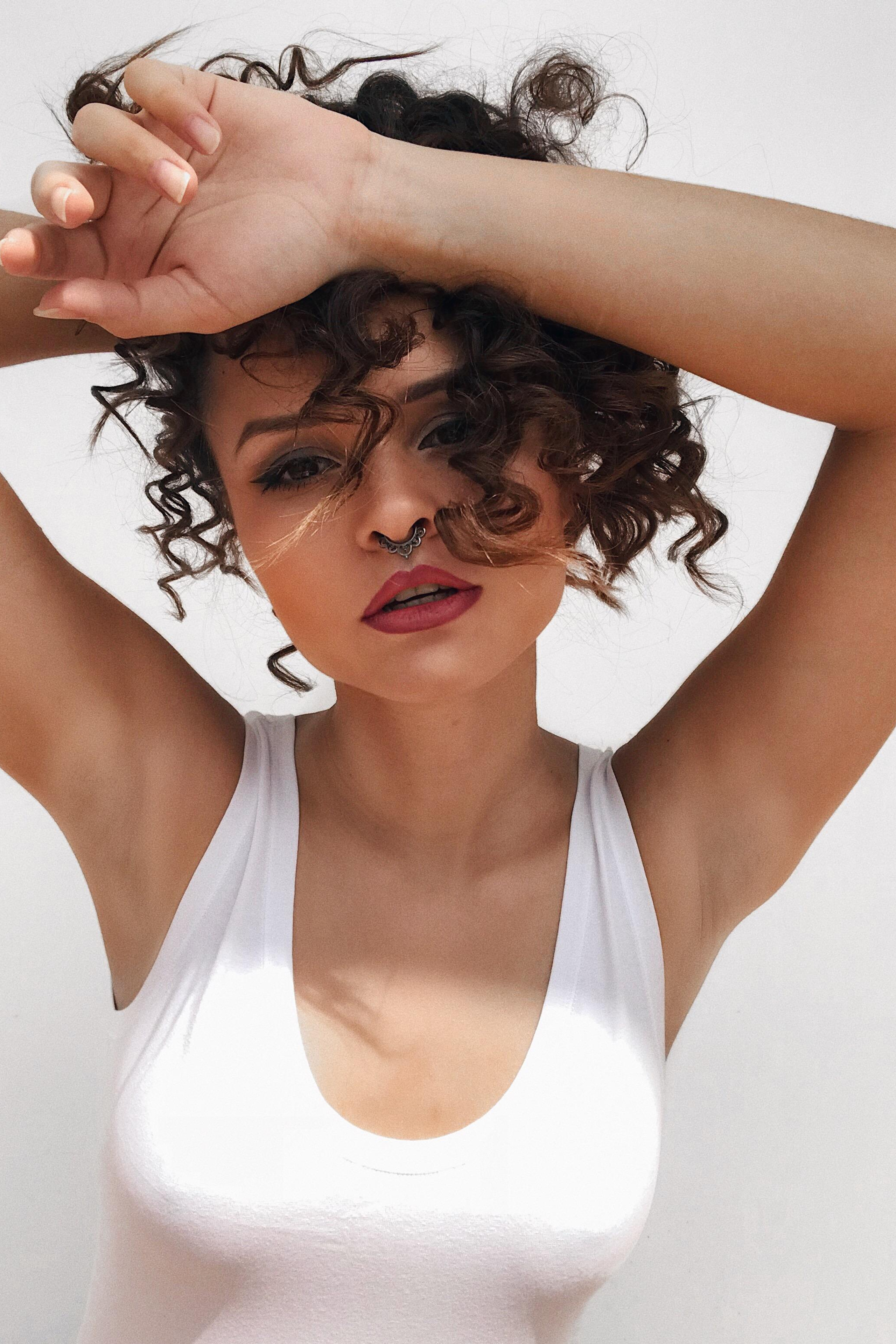 Модель для предметной съемки Анастасия Л. Москва| Sale Easy