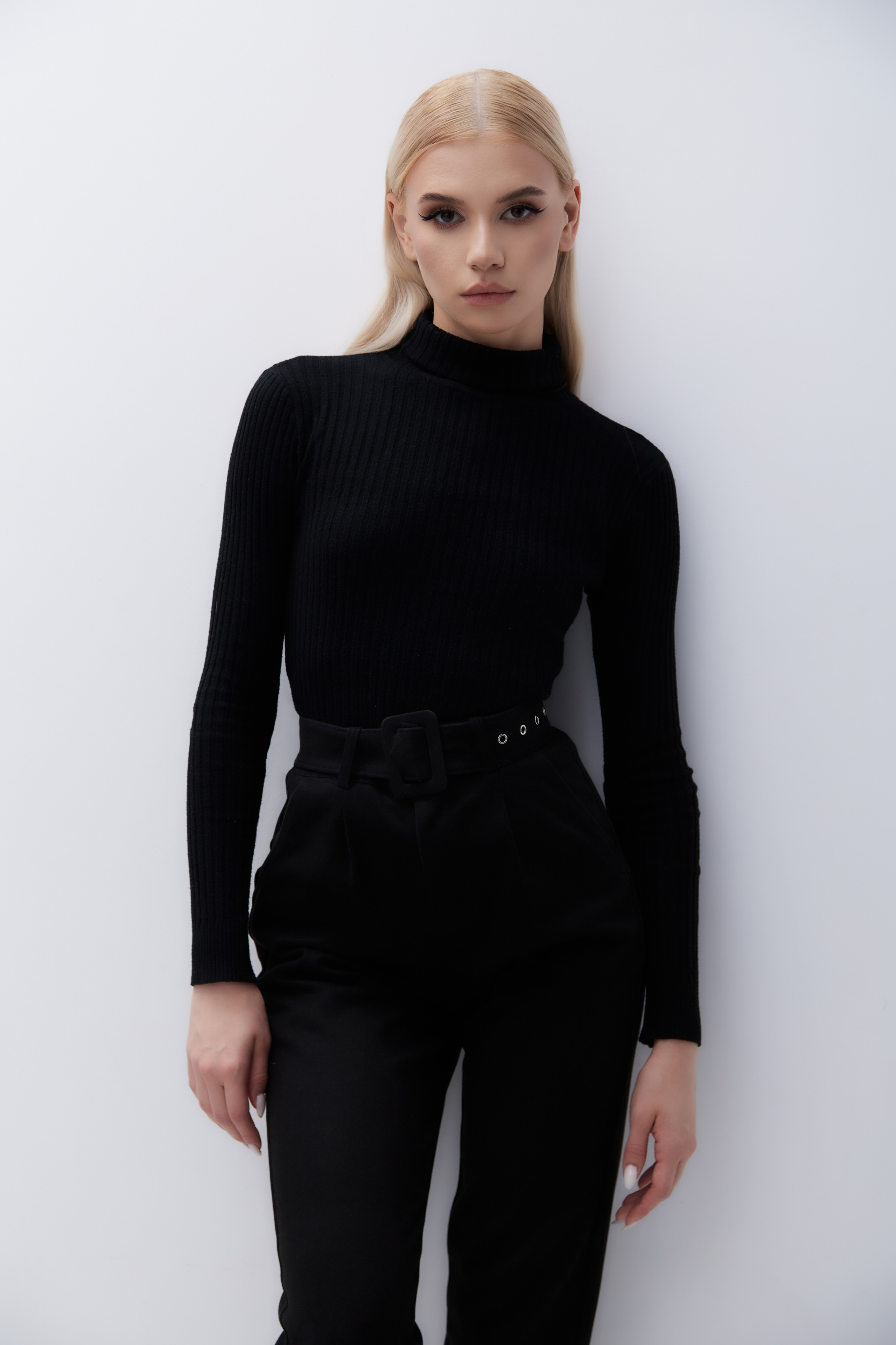 Модель для предметной съемки Эвелина А.Казань| Sale Easy