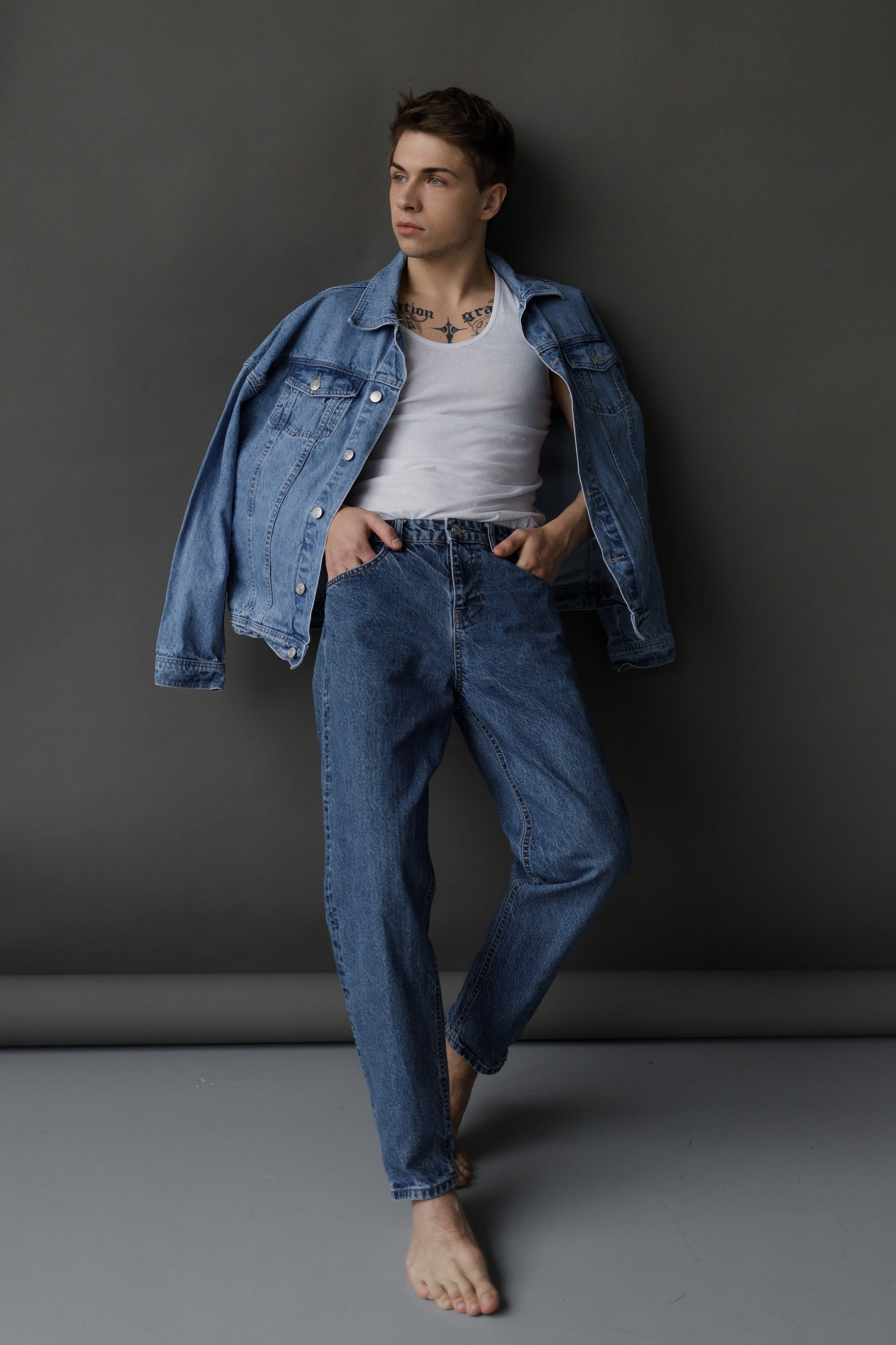 Модель для предметной съемки Ринат id 29 026 С.-Пб| Sale Easy