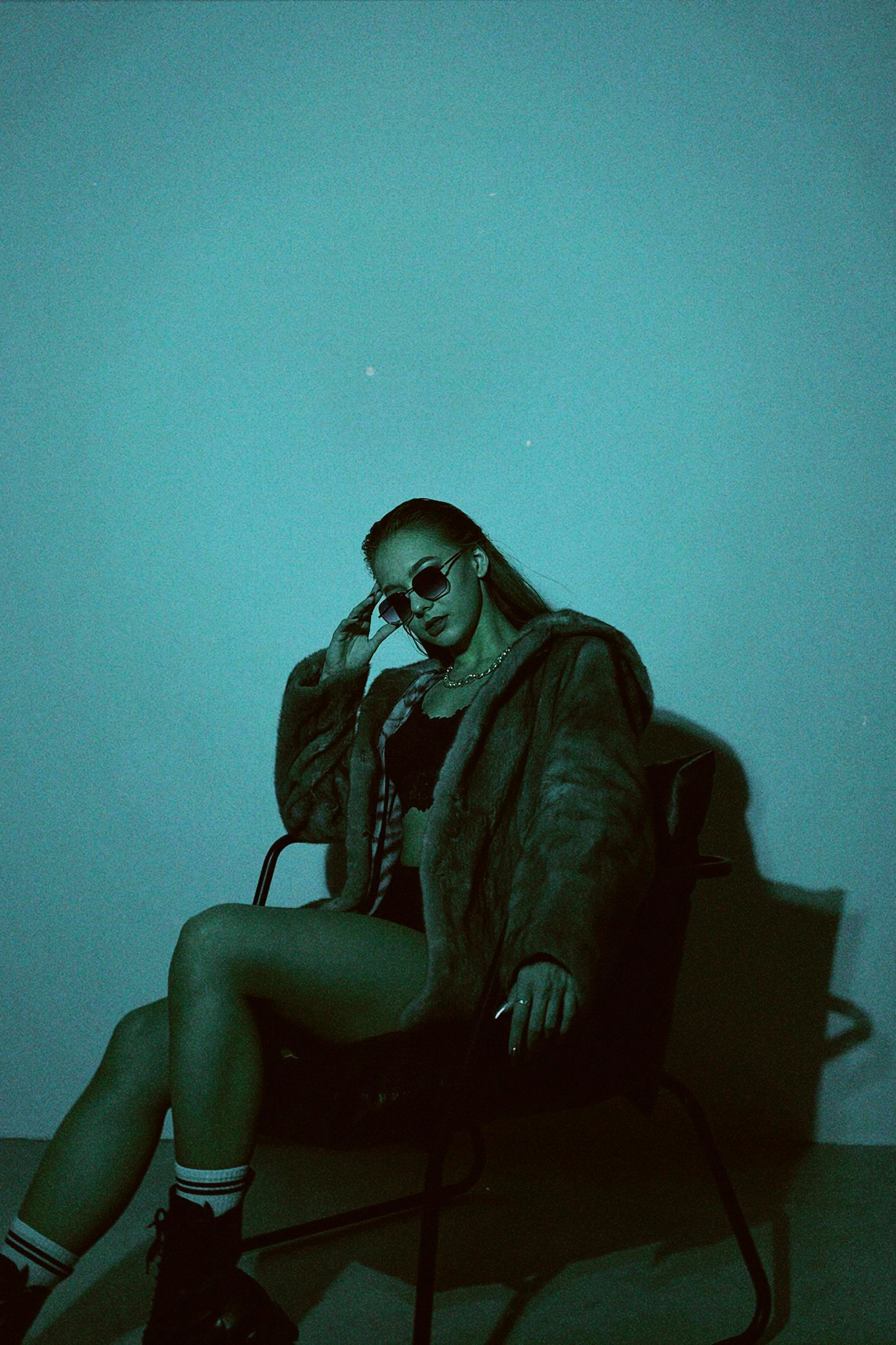 Модель для предметной съемки Алина Г Новосибирск| Sale Easy