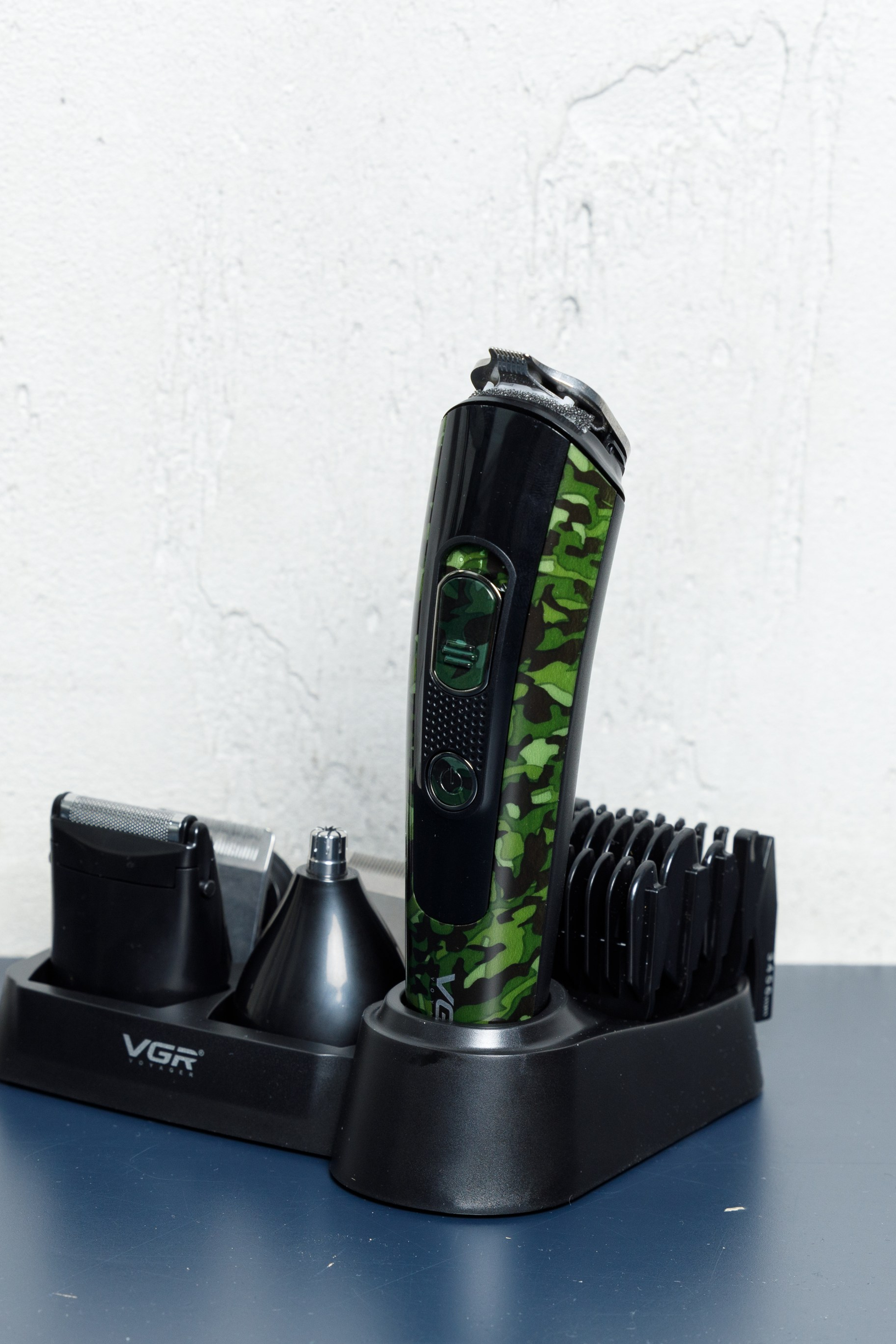 Предметная съемка техники, которая подчеркивает ее уникальные характеристики.