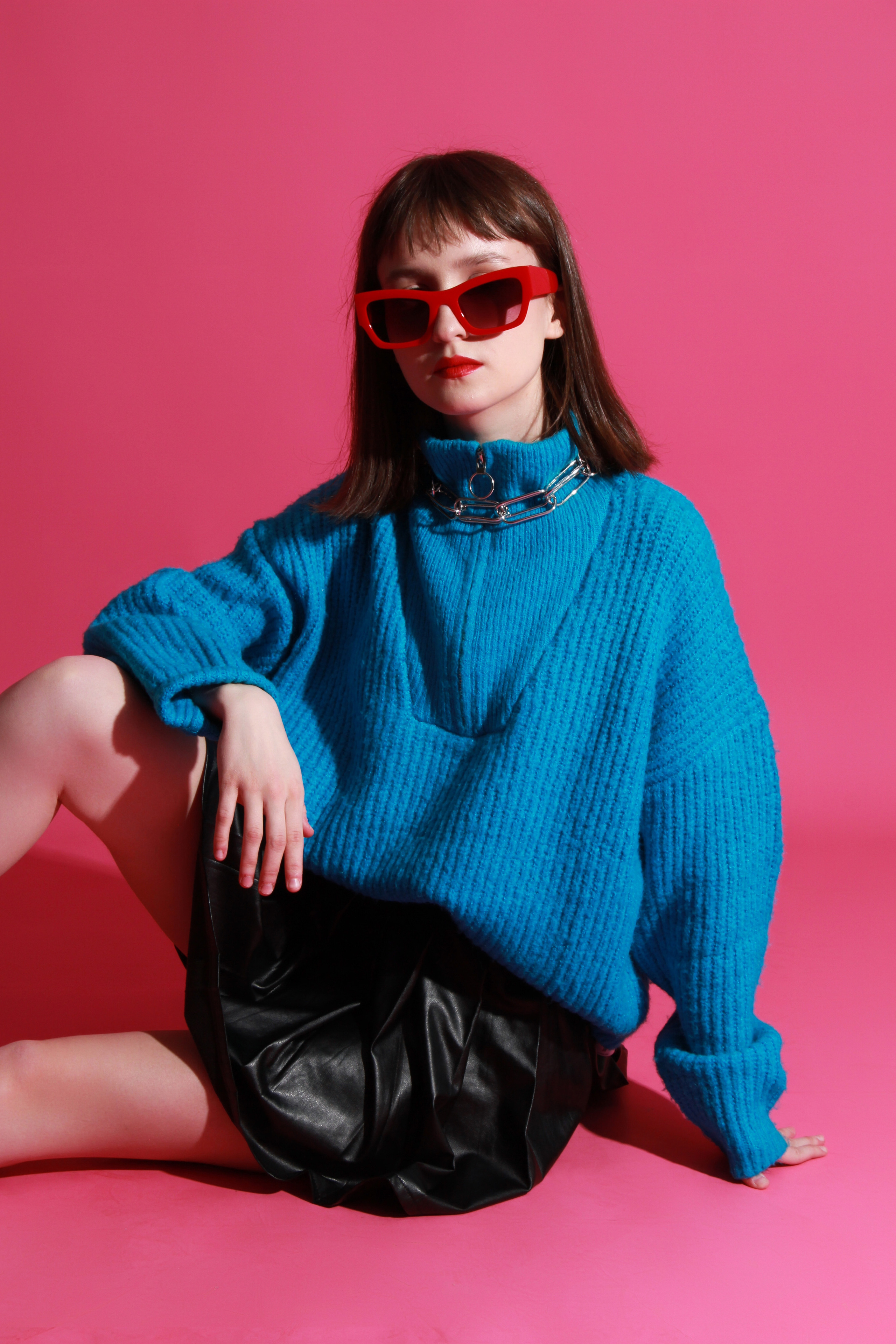 Модель для предметной съемки Елизавета В Новосибирск| Sale Easy