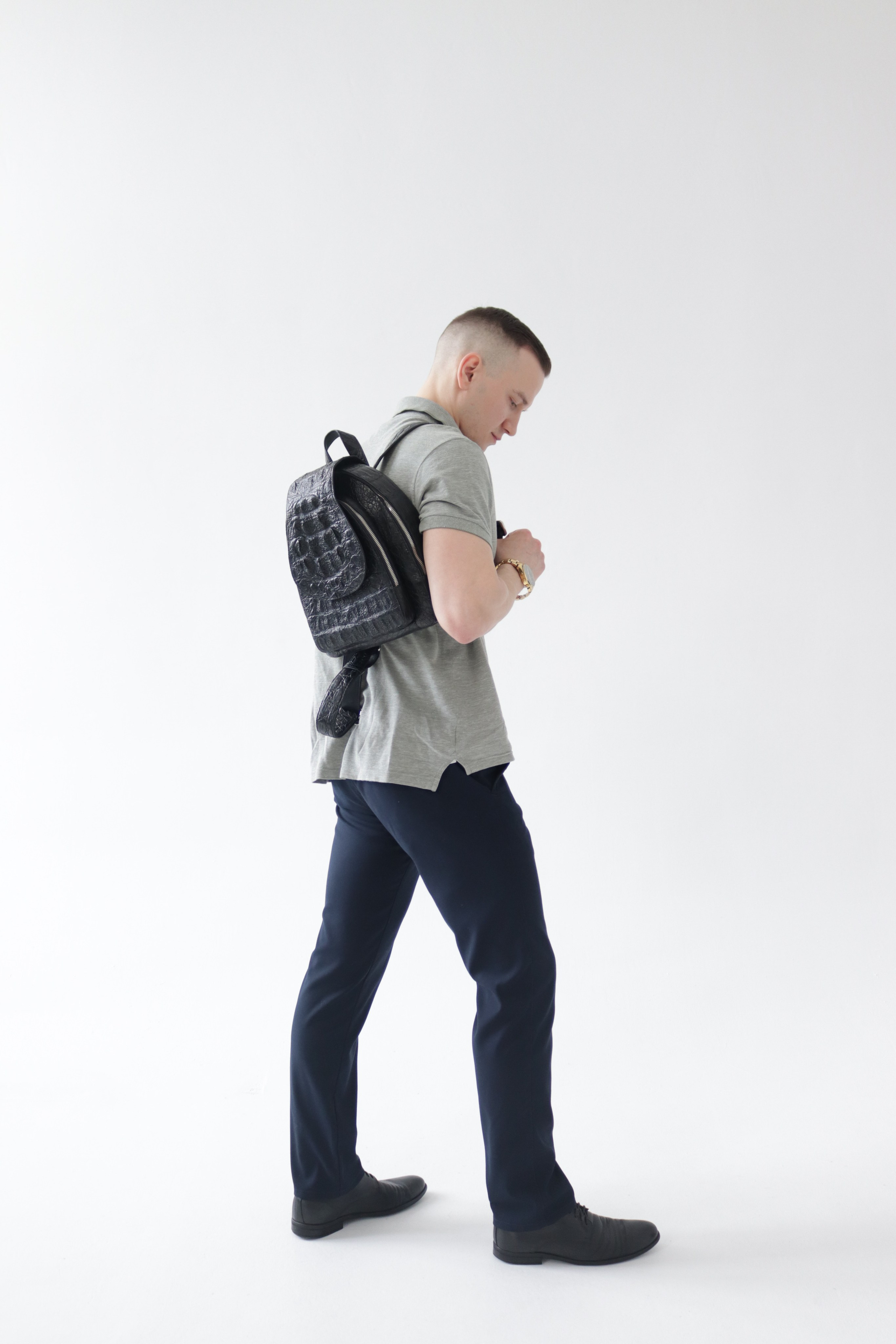 Модель для предметной съемки Михаил Москва| Sale Easy