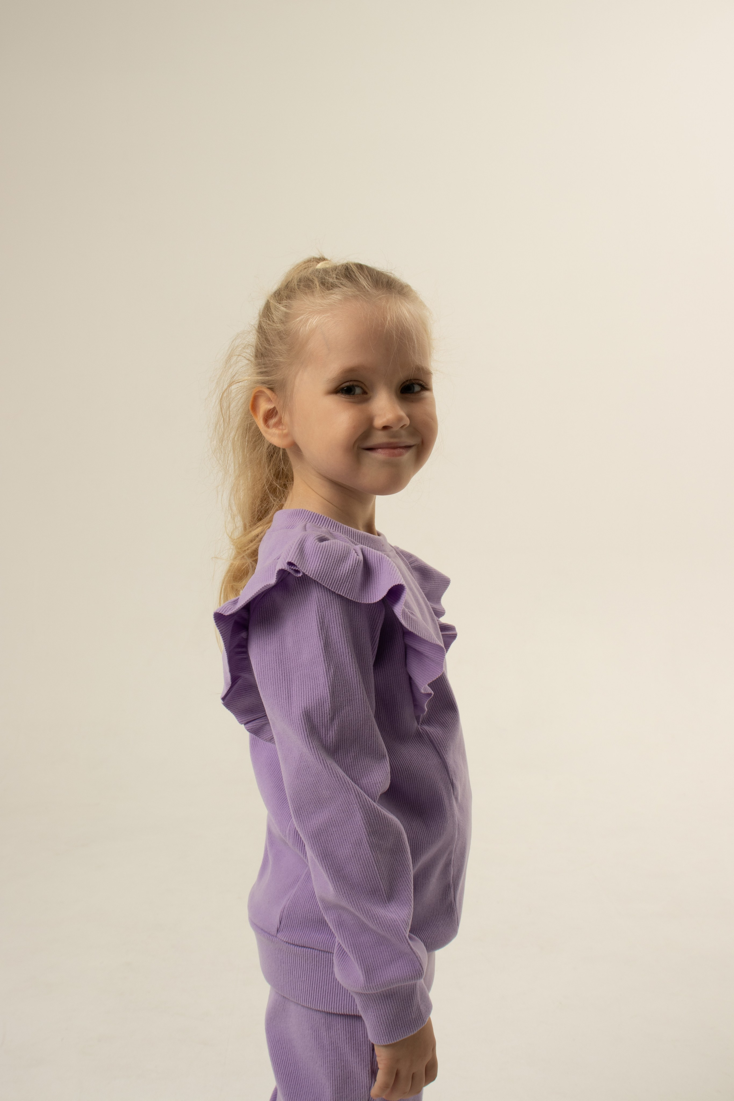 Модель для предметной съемки девочка Василиса В. С.-Пб| Sale Easy