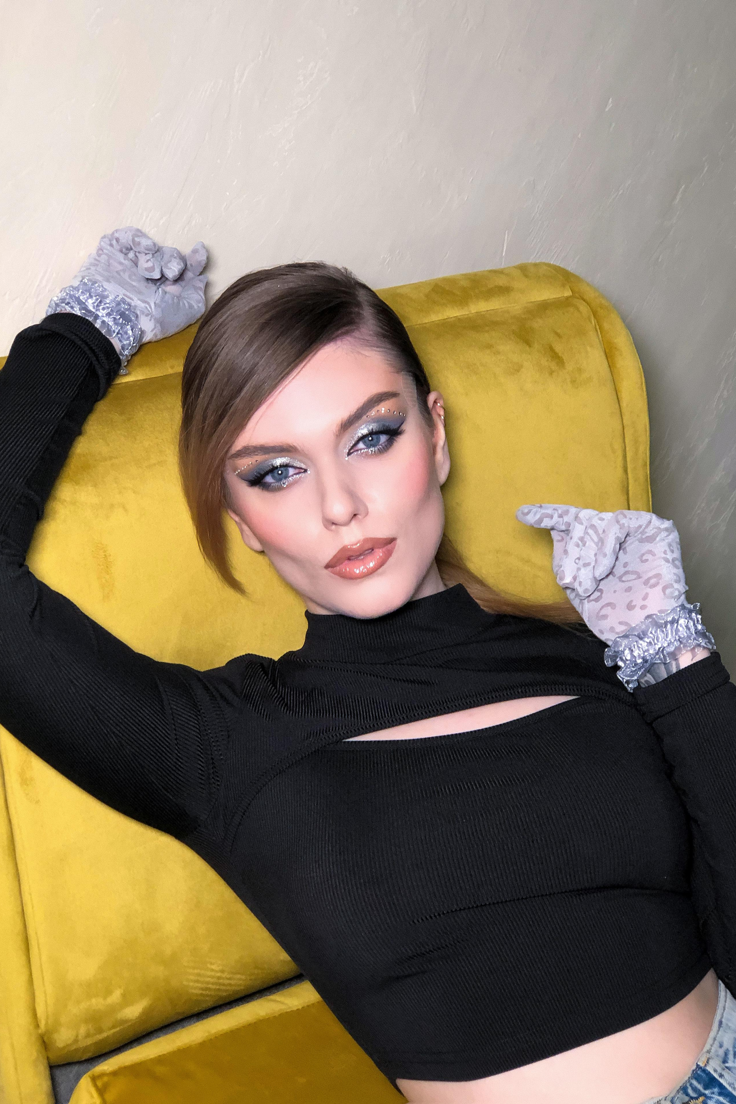 Модель для предметной съемки Эвелина С-Петербург | Sale Easy