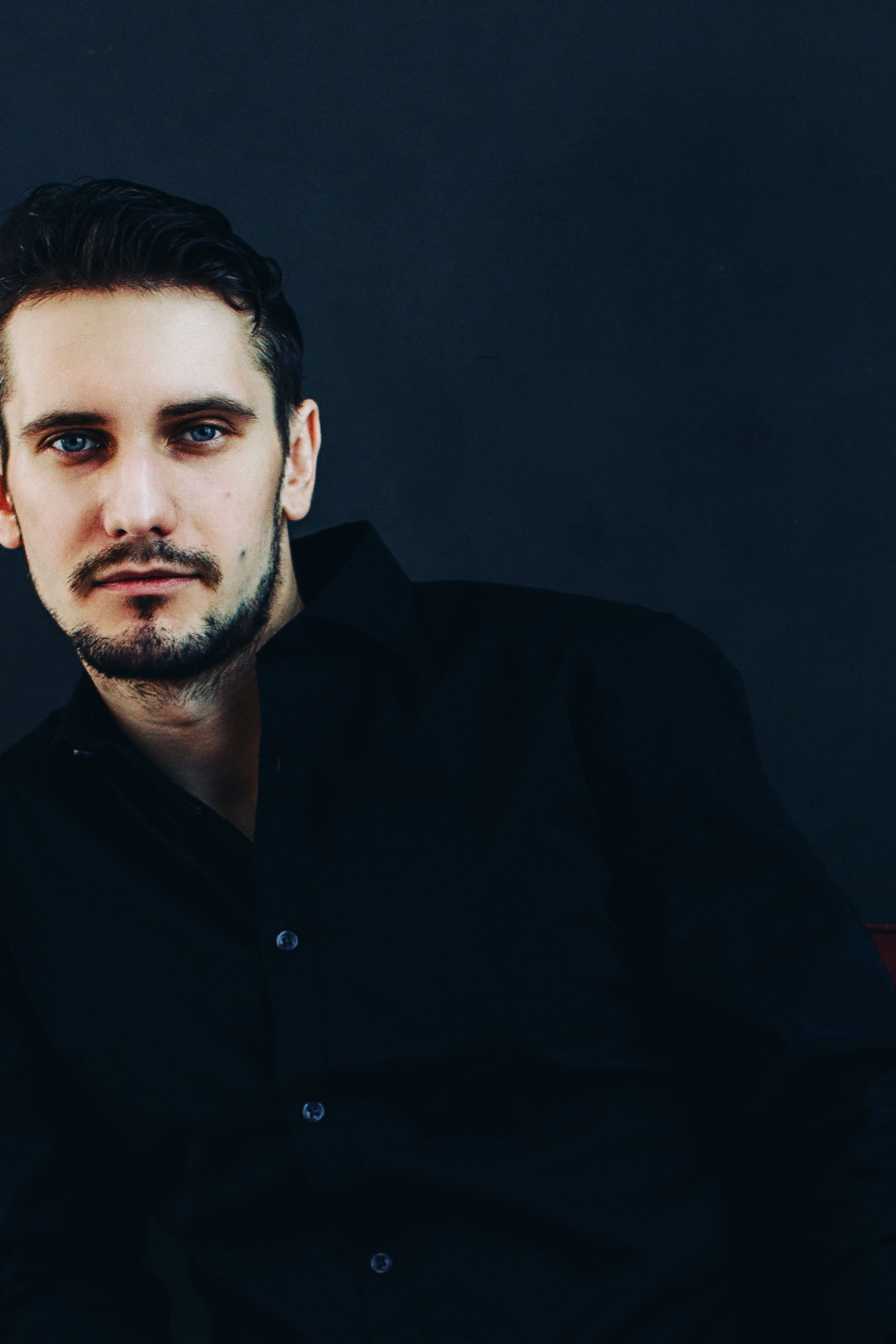 Модель для предметной съемки Евгений id 29 027 С.-Пб| Sale Easy