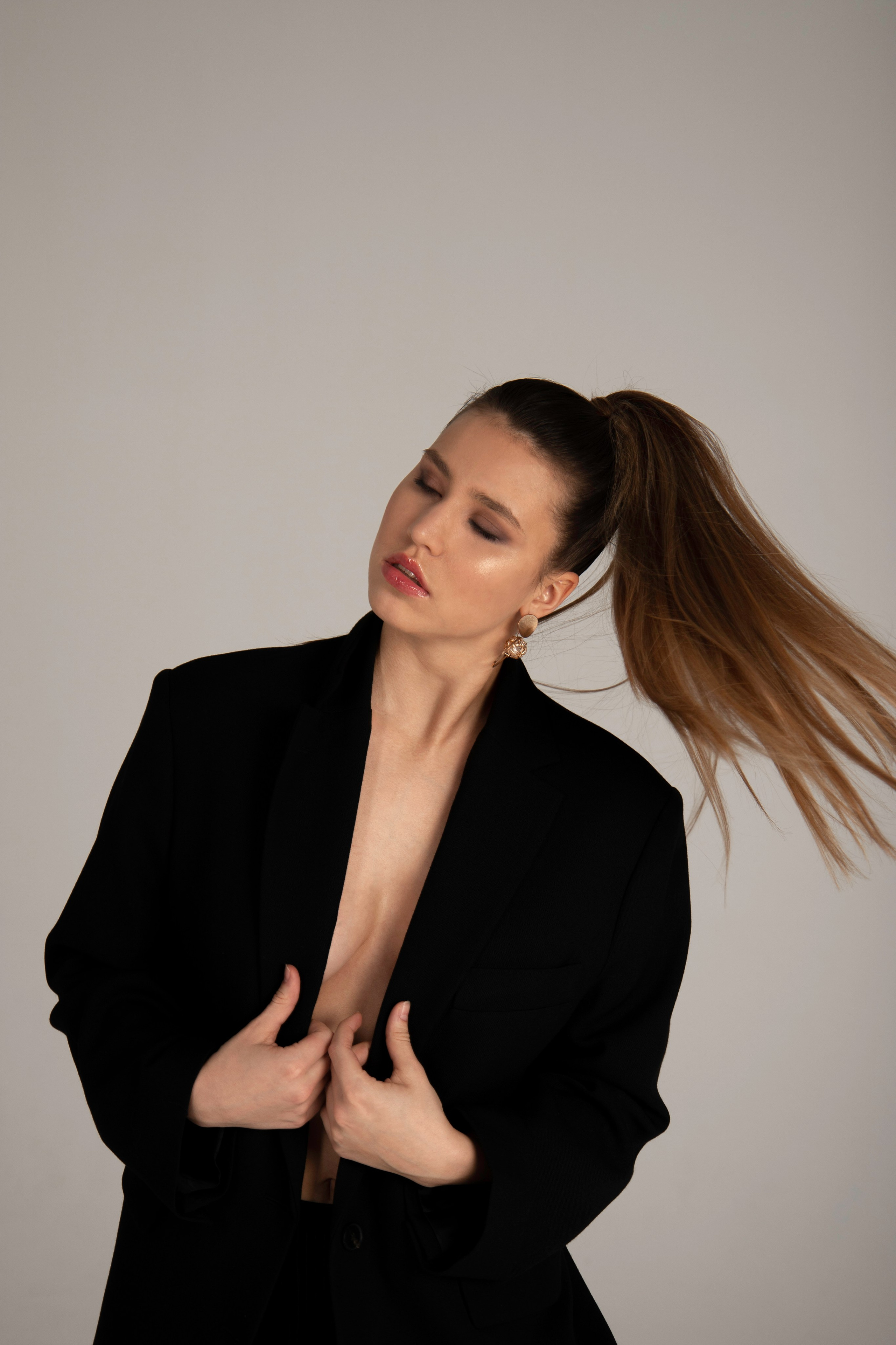 Модель plus size для предметной съемки Полина Н. Москва | Sale Easy