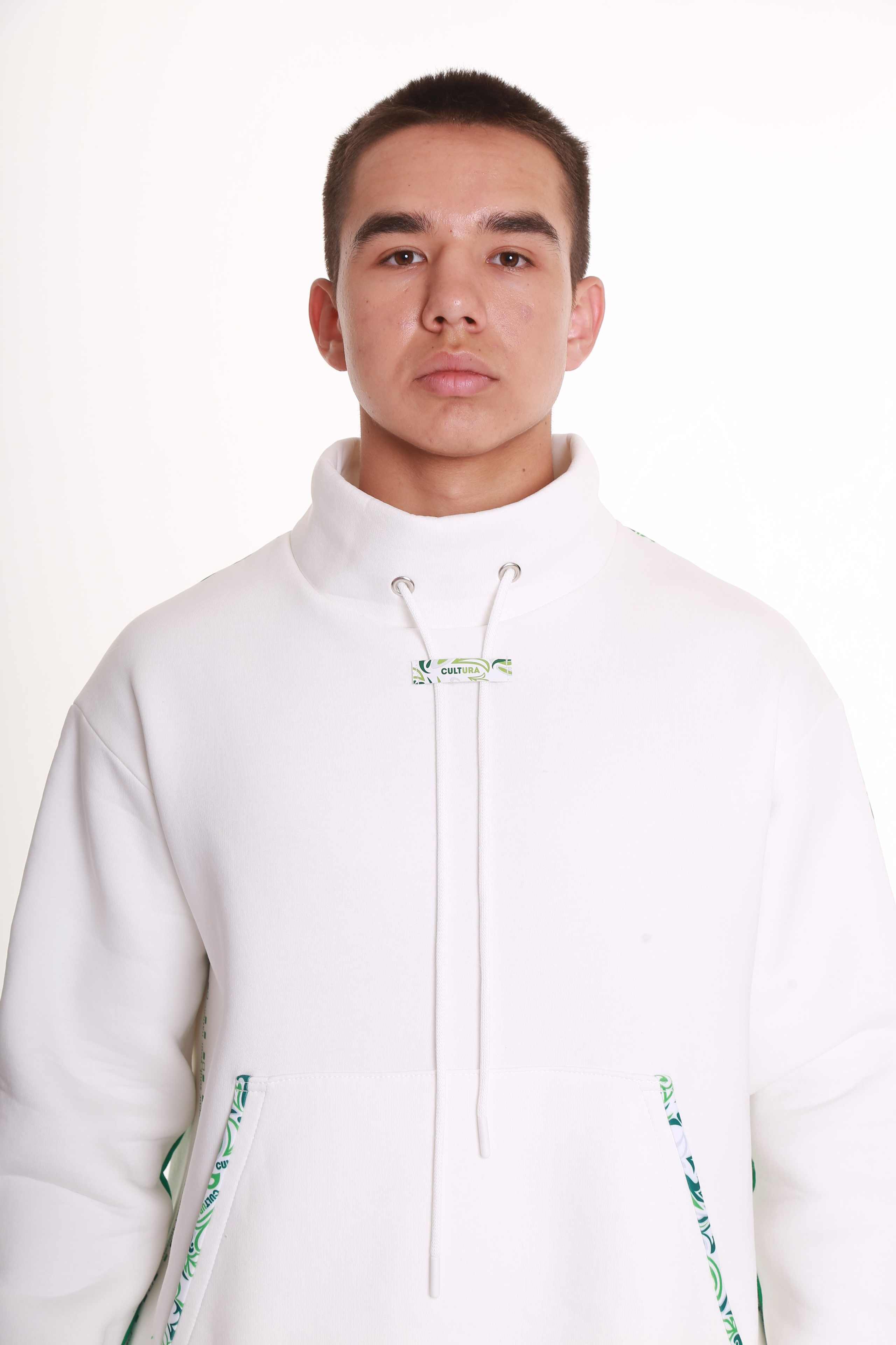 Модель для предметной съемки Булат Казань| Sale Easy