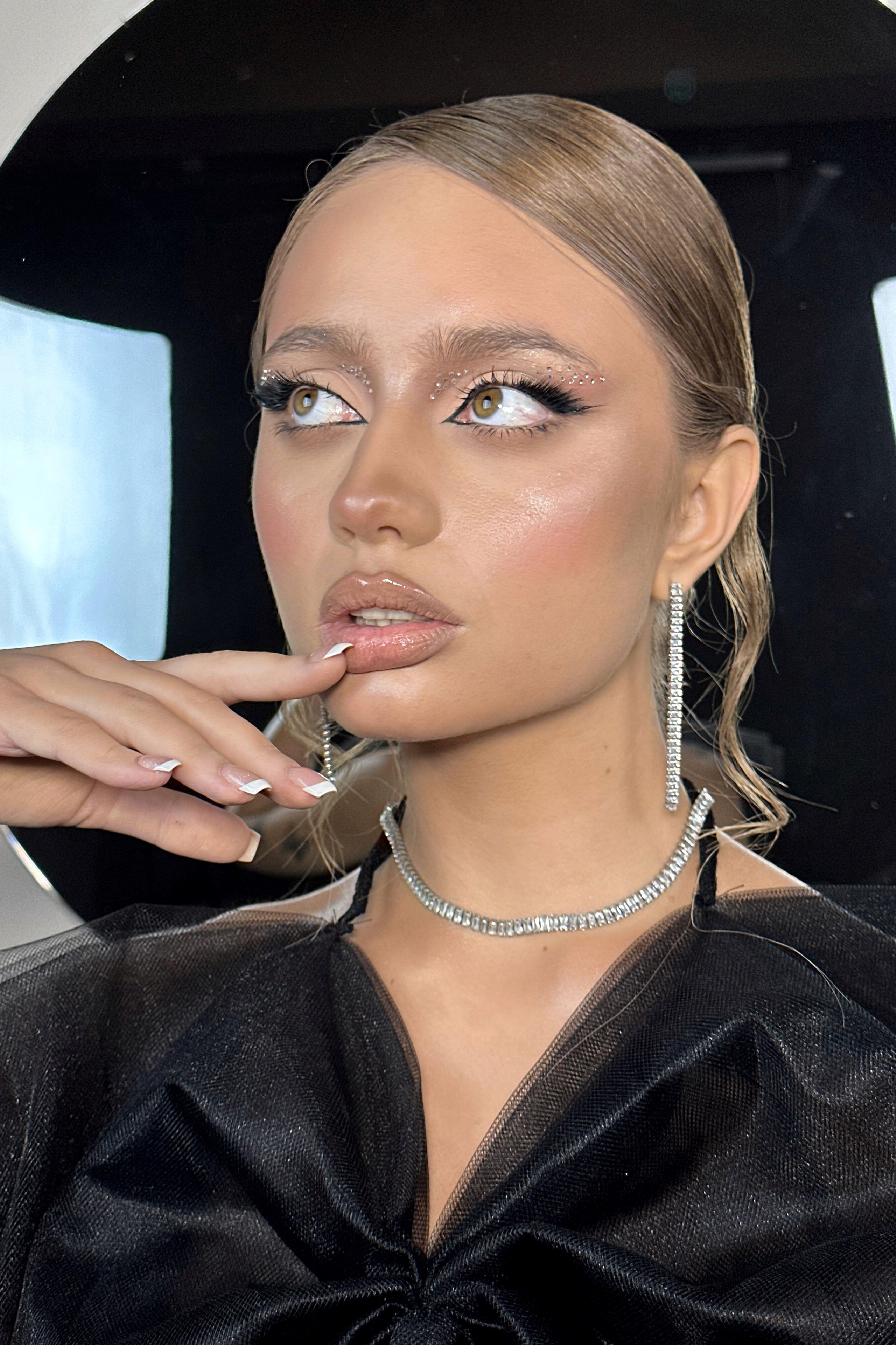 Модель для предметной съемки Вероника 8 Н.Новгород | Sale Easy