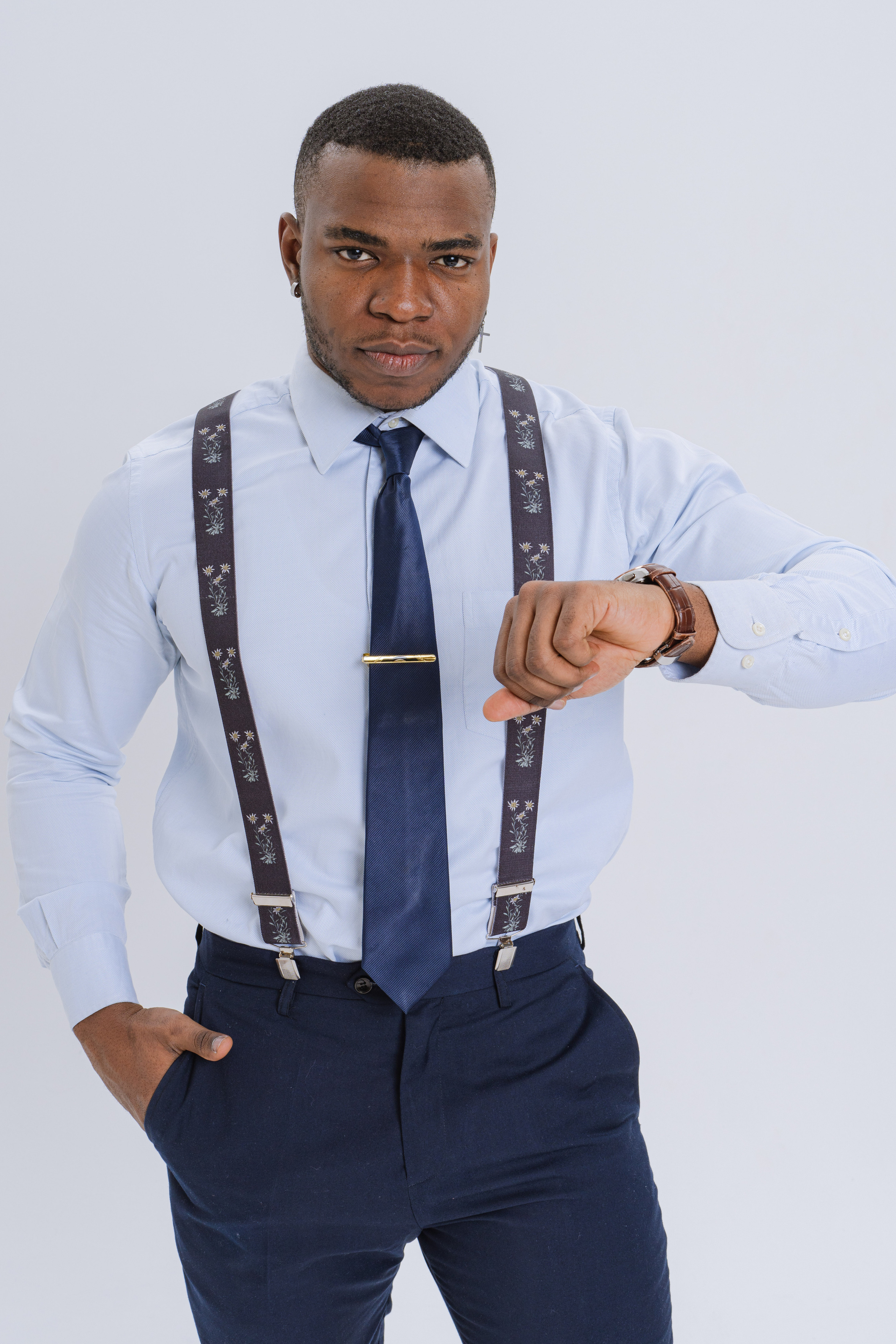 Модель для предметной съемки Нджебайи Ален Даниэль Москва | Sale Easy