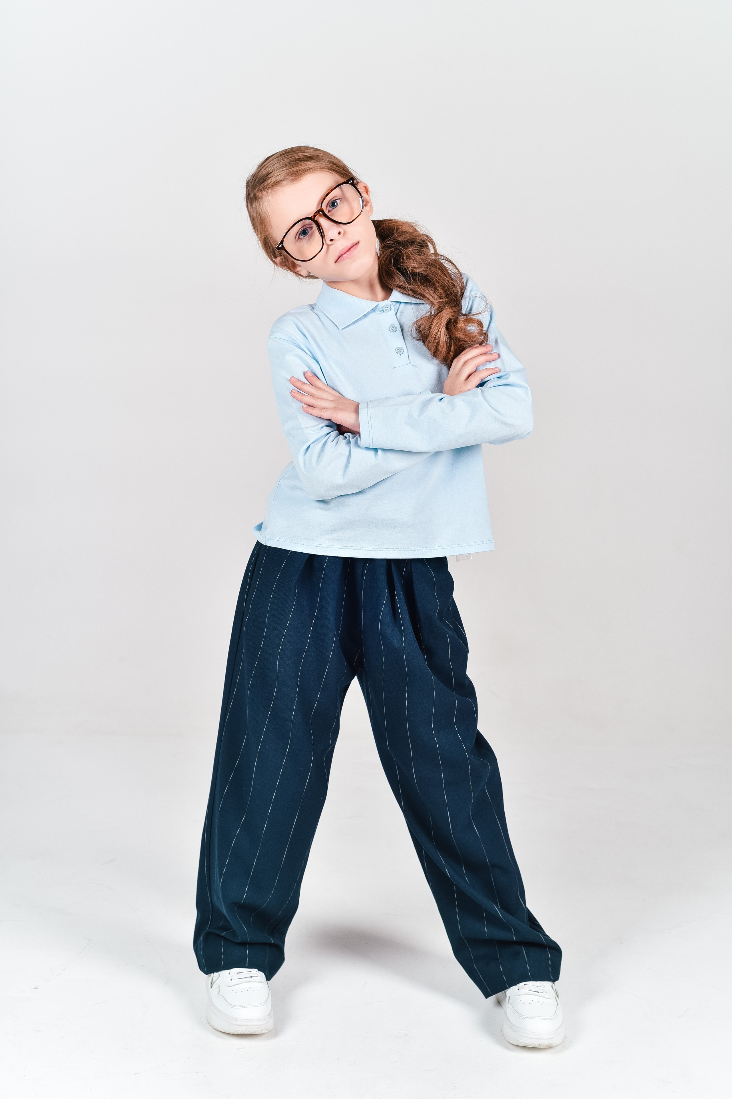 Модель девочка Дарья Ф. для предметной съемки. Новосибирск|Sale Eas