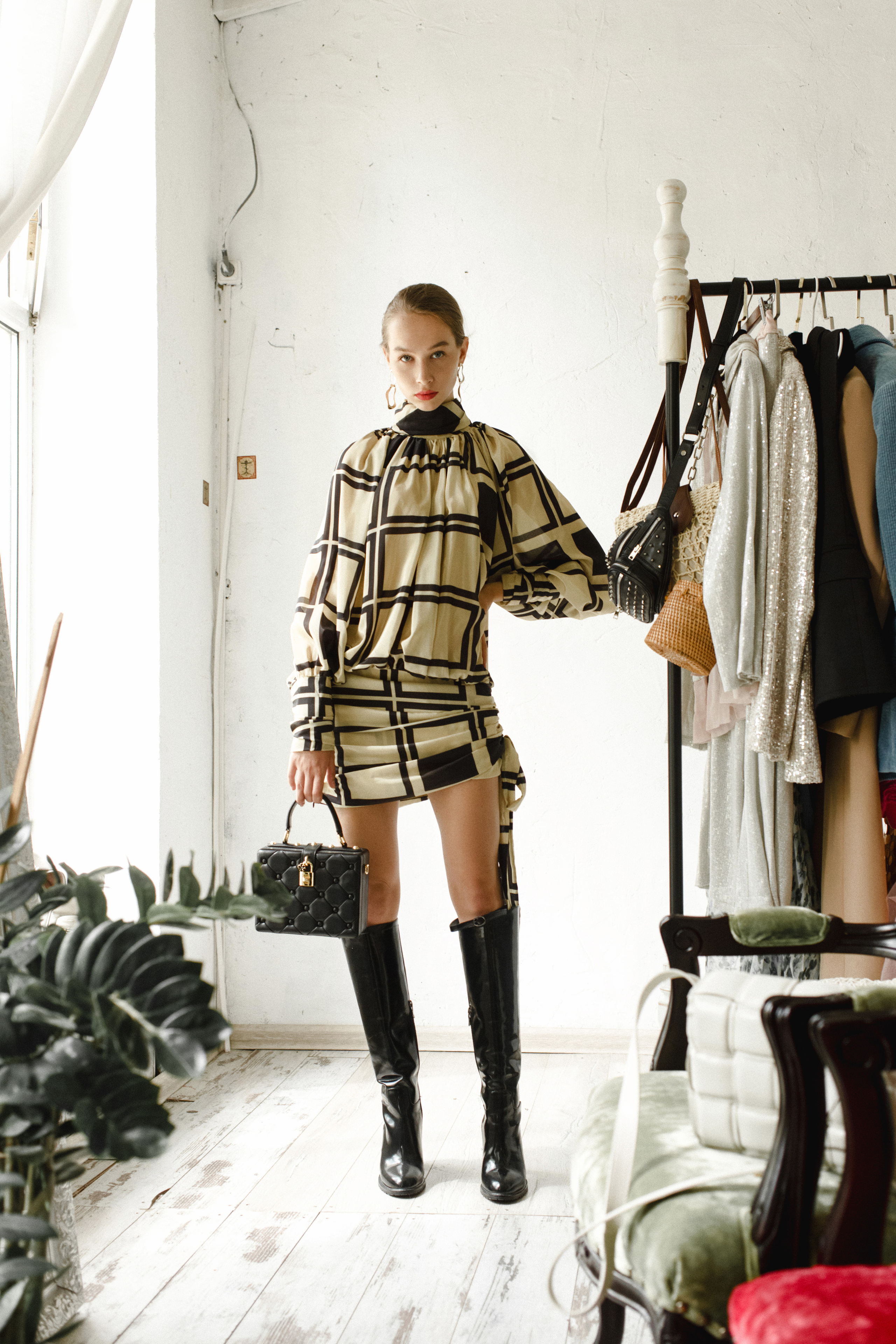 Модель для предметной съемки Яна Г. Москва| Sale Easy