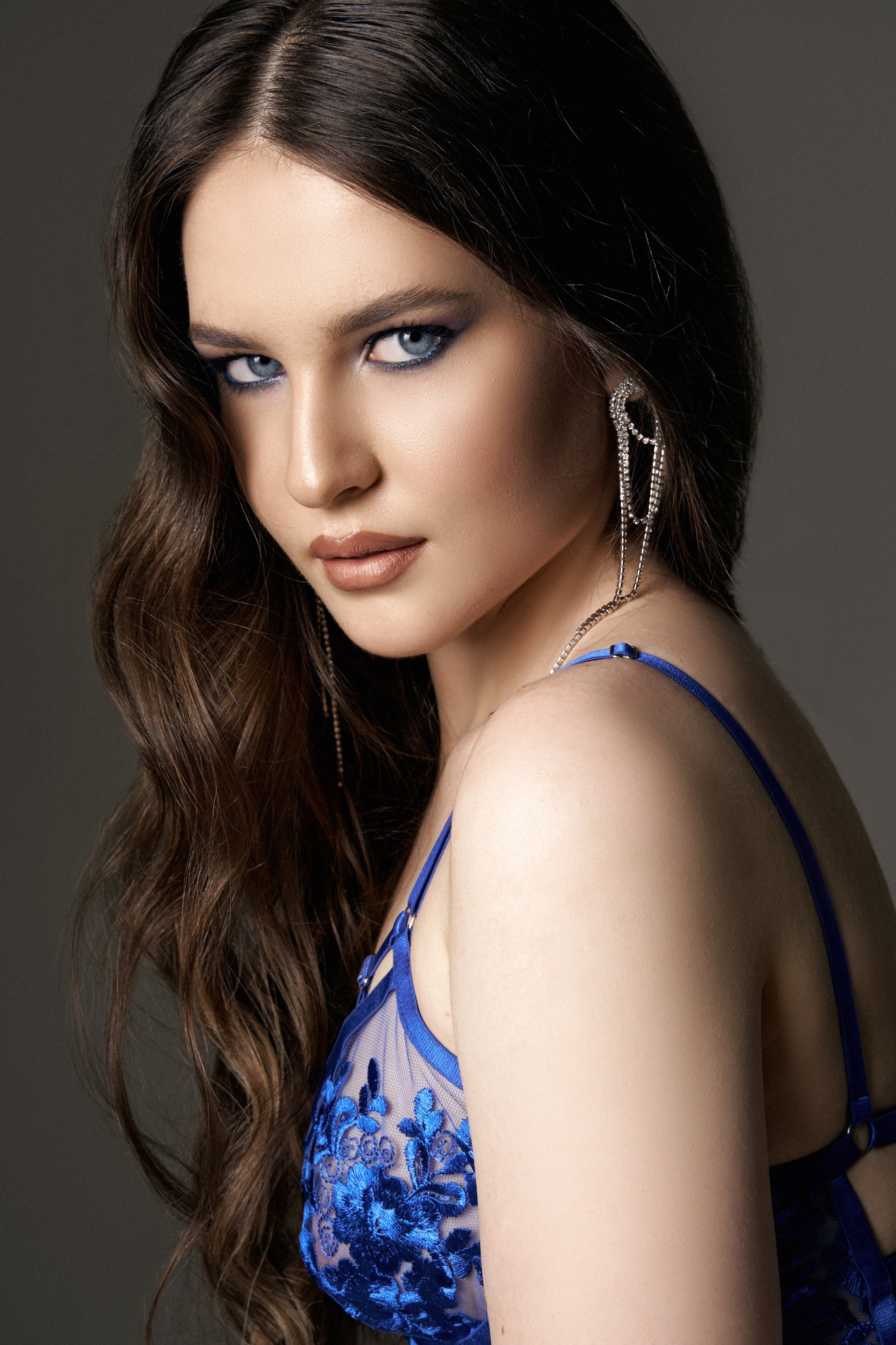 Модель для предметной съемки Янина Москва| Sale Easy