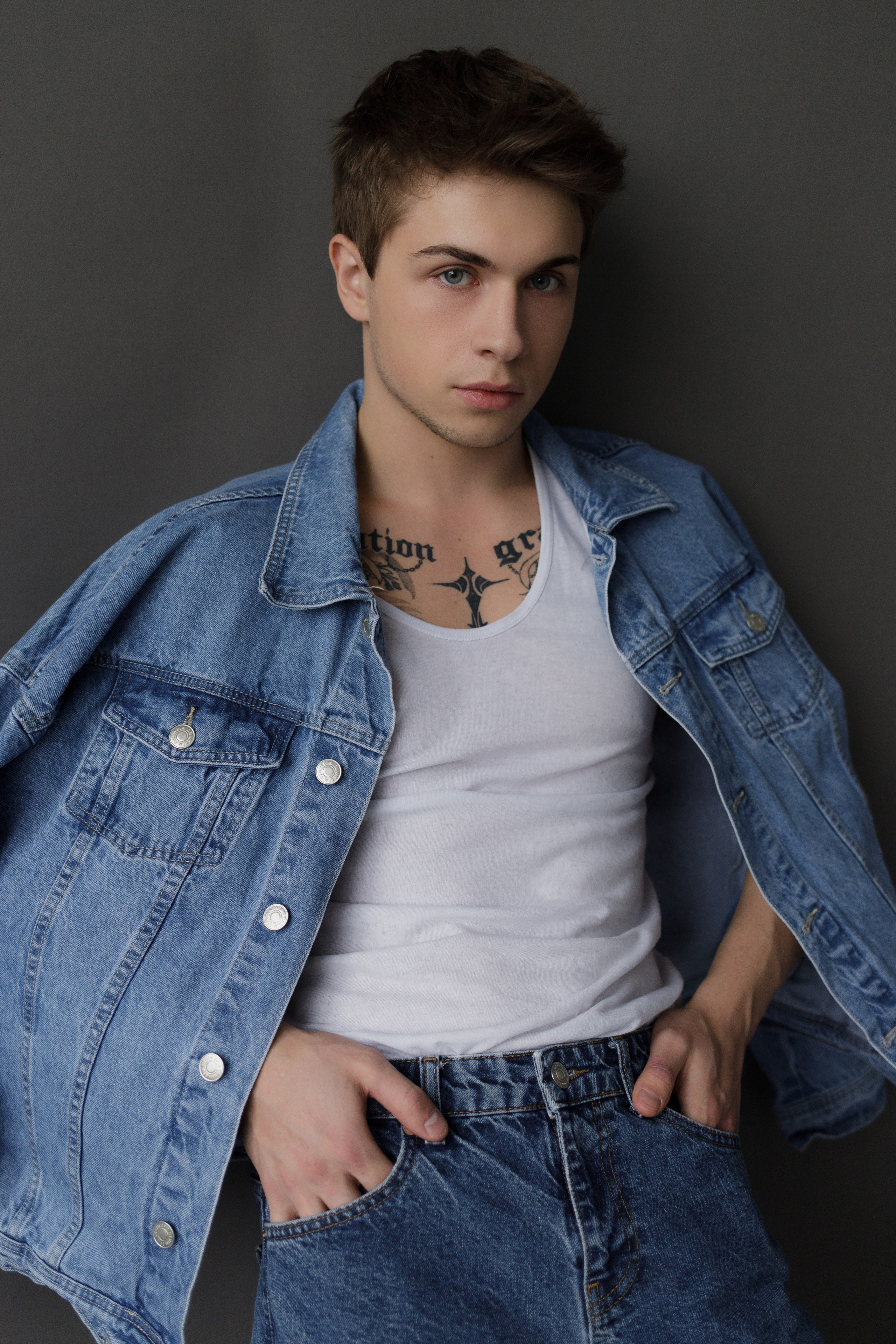 Модель для предметной съемки Ринат id 29 026 С.-Пб| Sale Easy