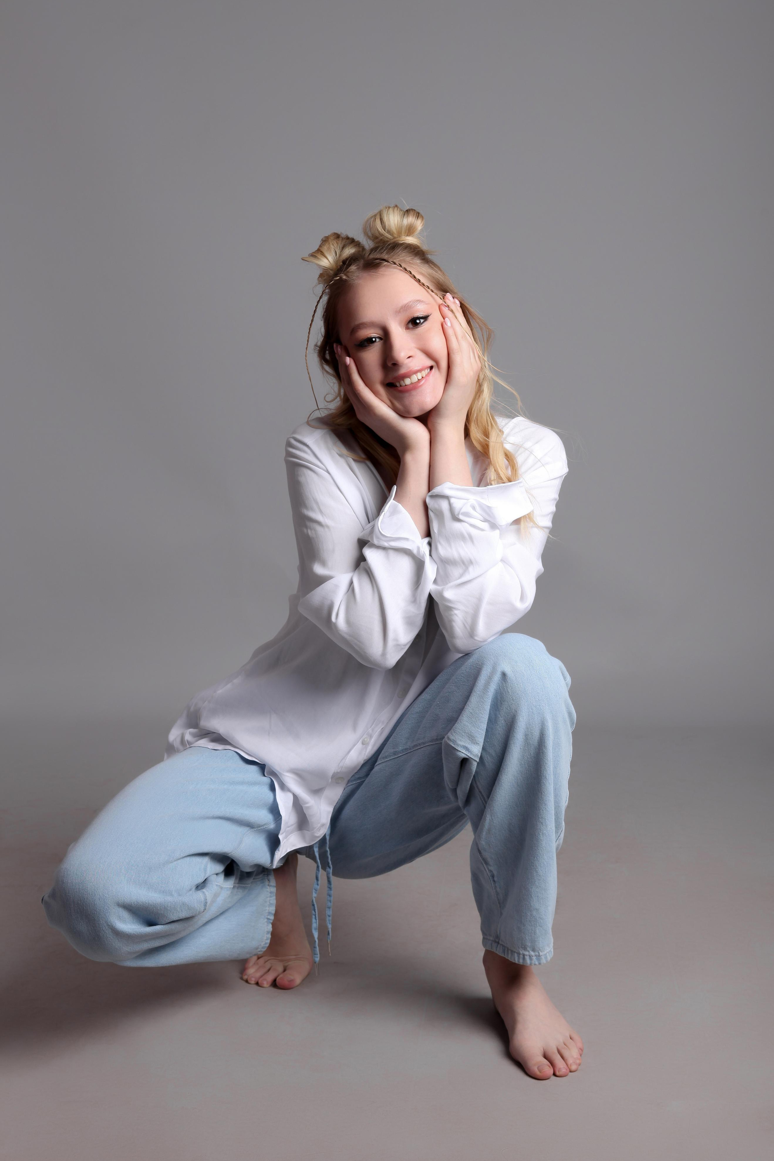 Модель для предметной съемки Надежда Б Новосибирск| Sale Easy