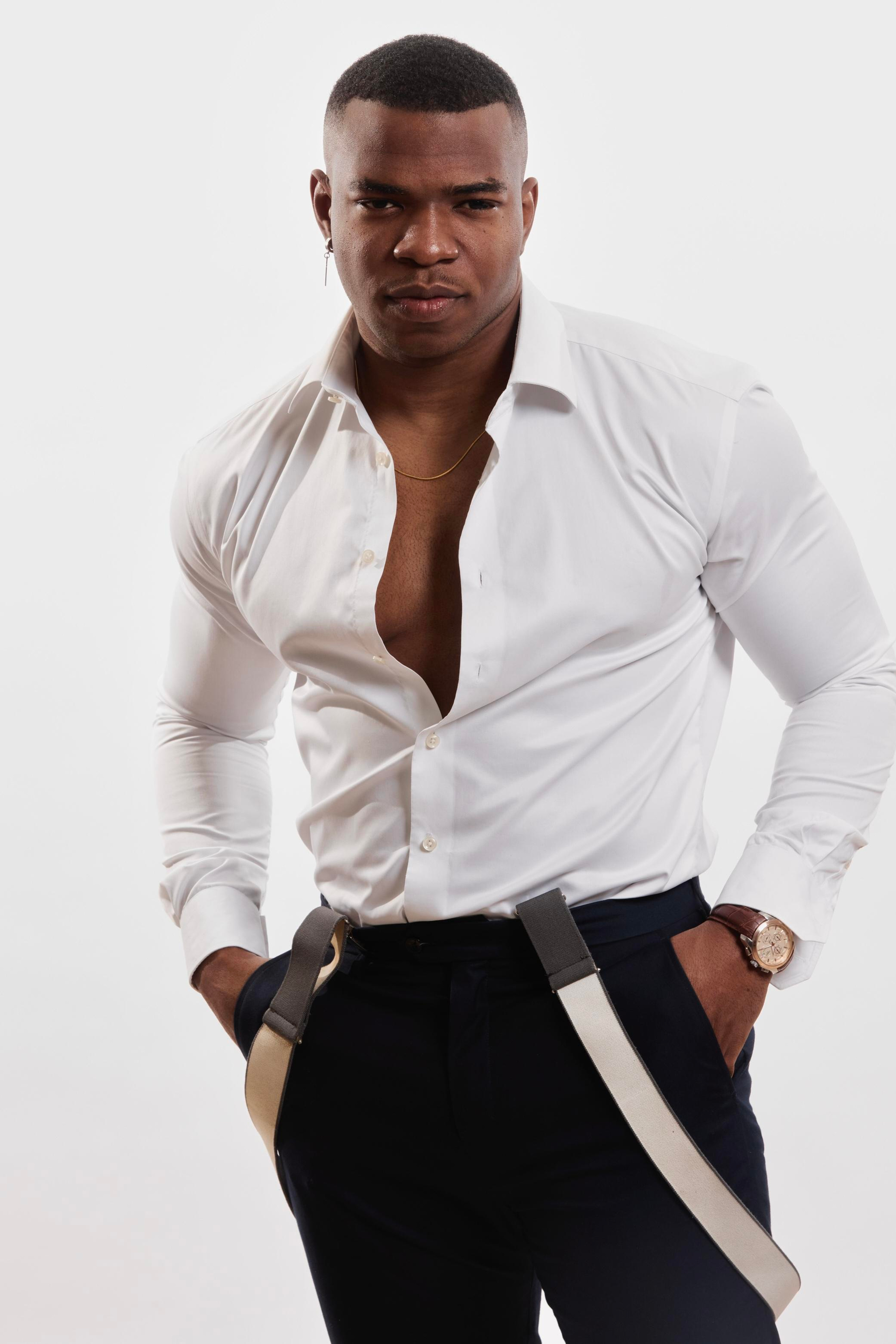 Модель для предметной съемки Нджебайи Ален Даниэль Москва | Sale Easy