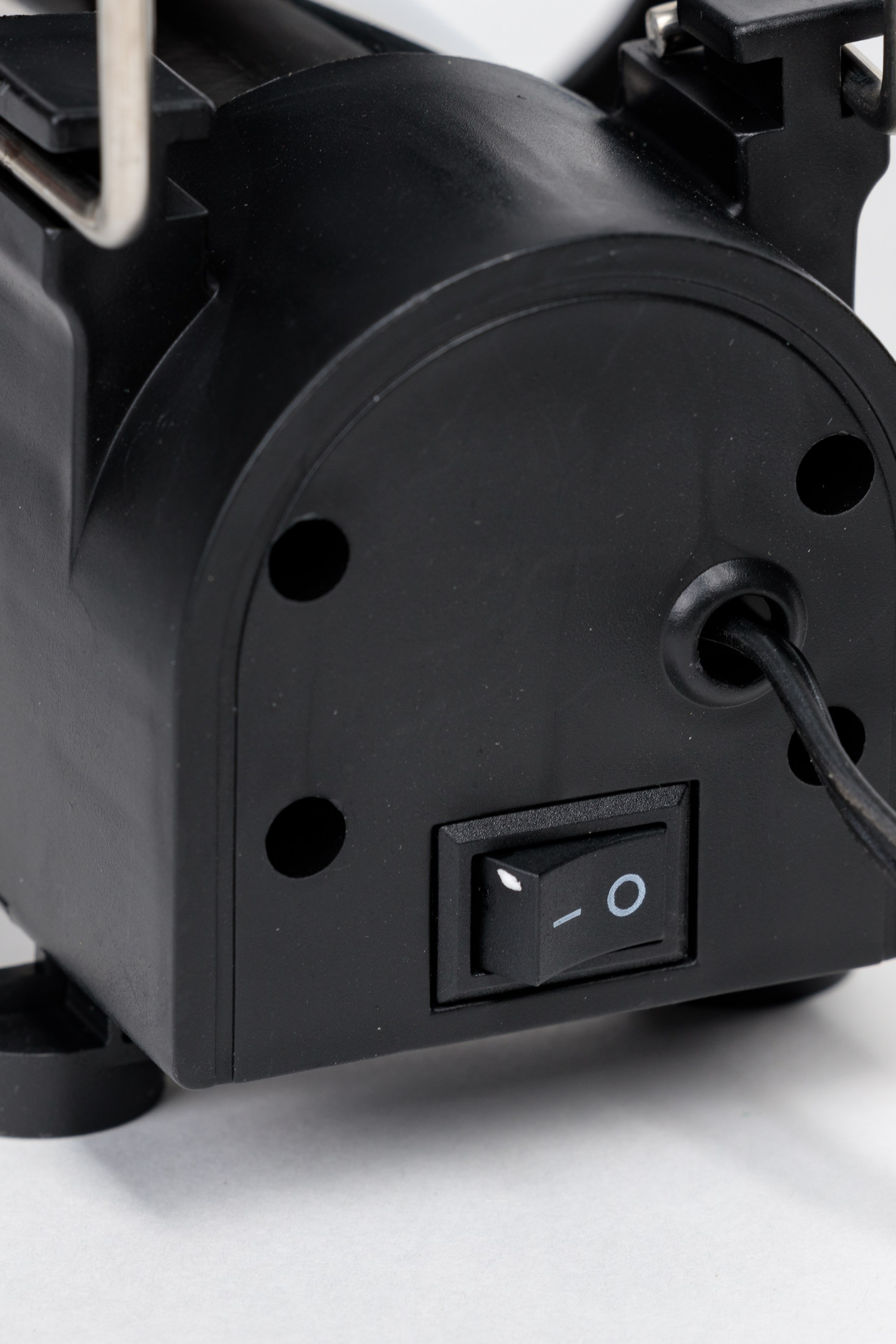 Профессиональная предметная съемка техники для детализированной и привлекательной подачи.