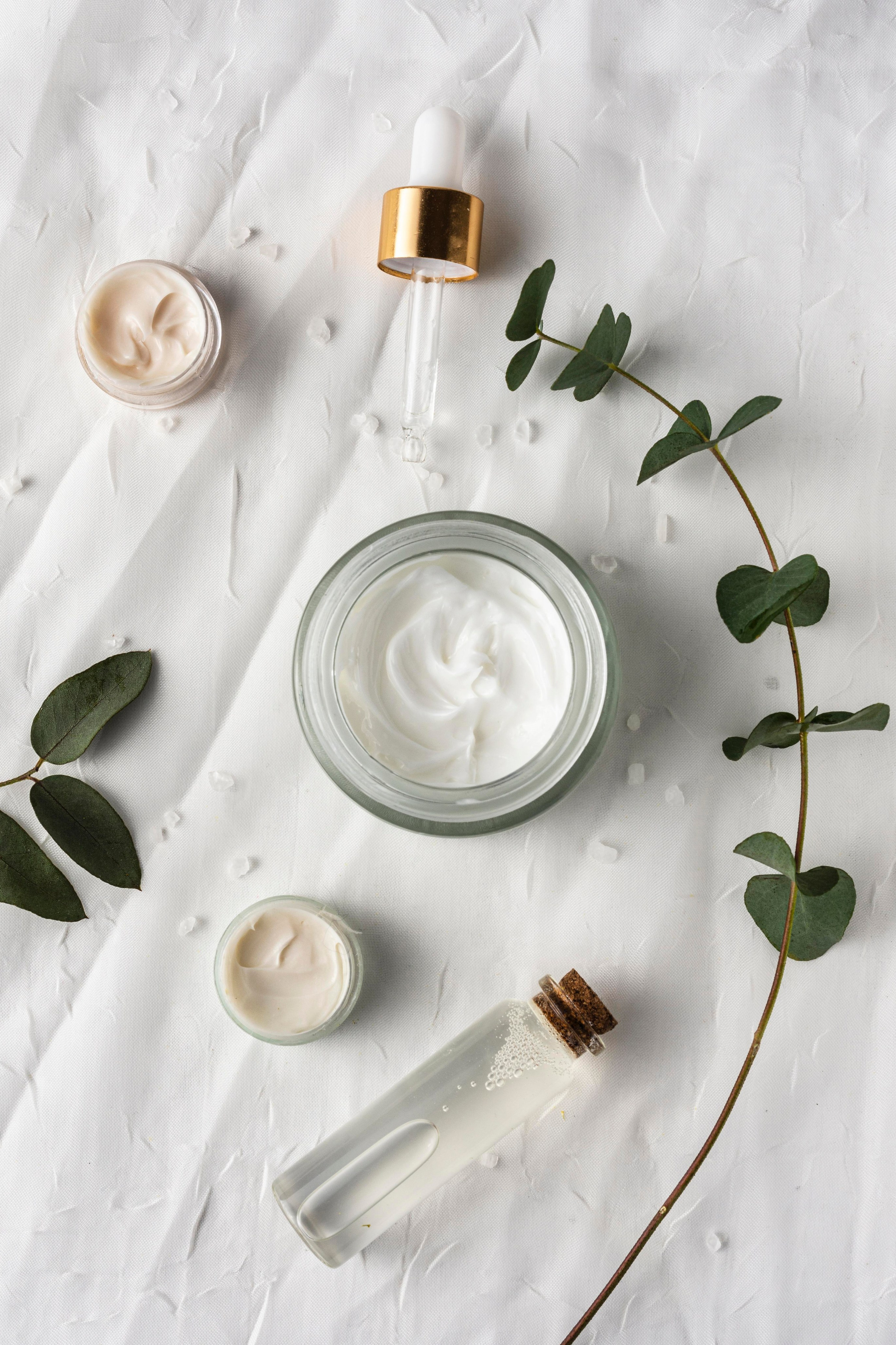 Идея для БАДов и витаминов в стеклянной упаковке.