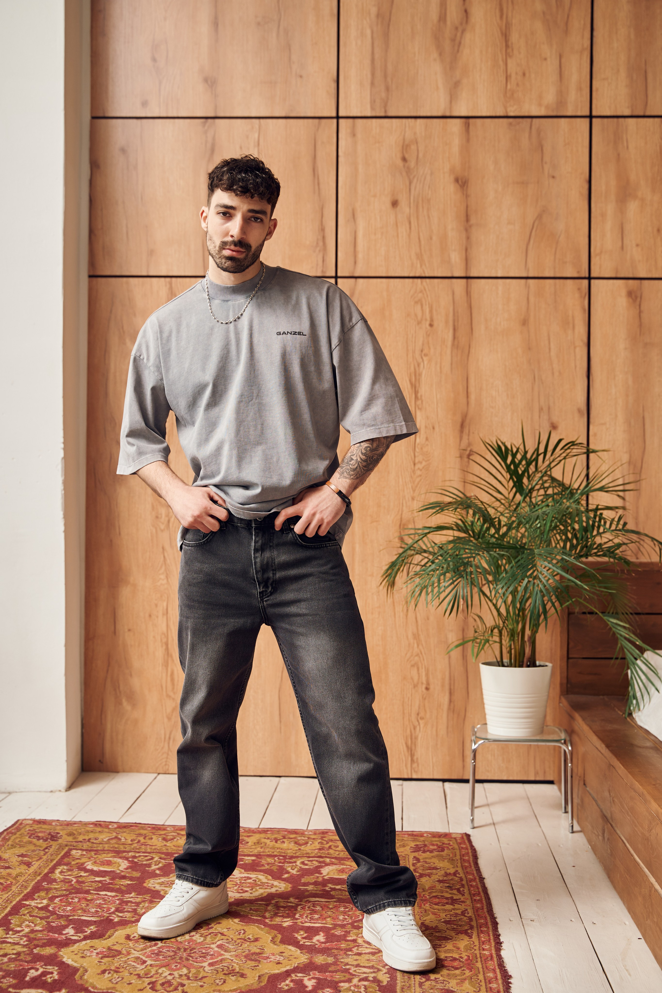 Модель для предметной съемки Айман Казань| Sale Easy