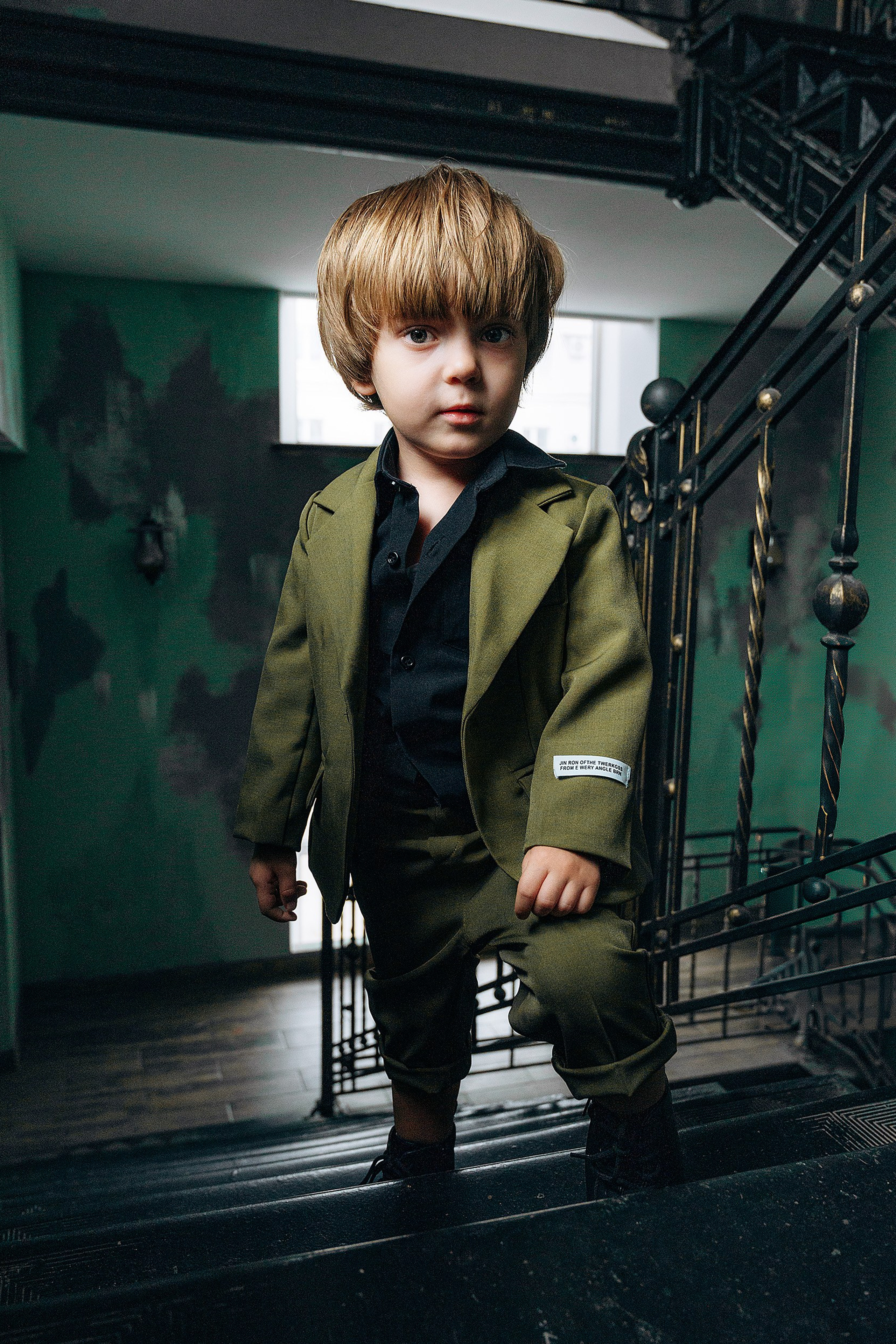 Модель для предметной съемки мальчик Радэль Казань| Sale Easy