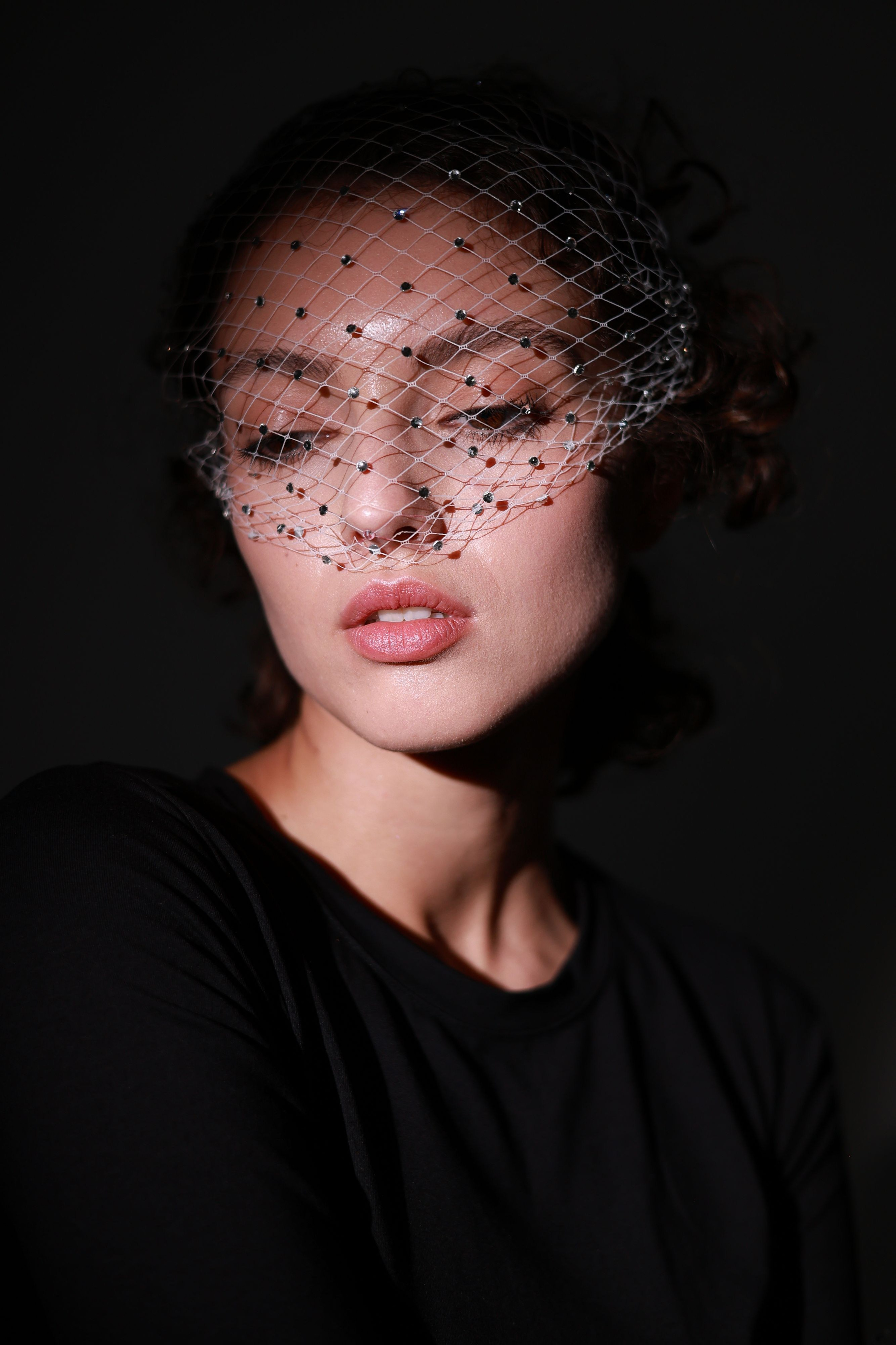 Модель для предметной съемки Анна Ш. С.-Пб| Sale Easy