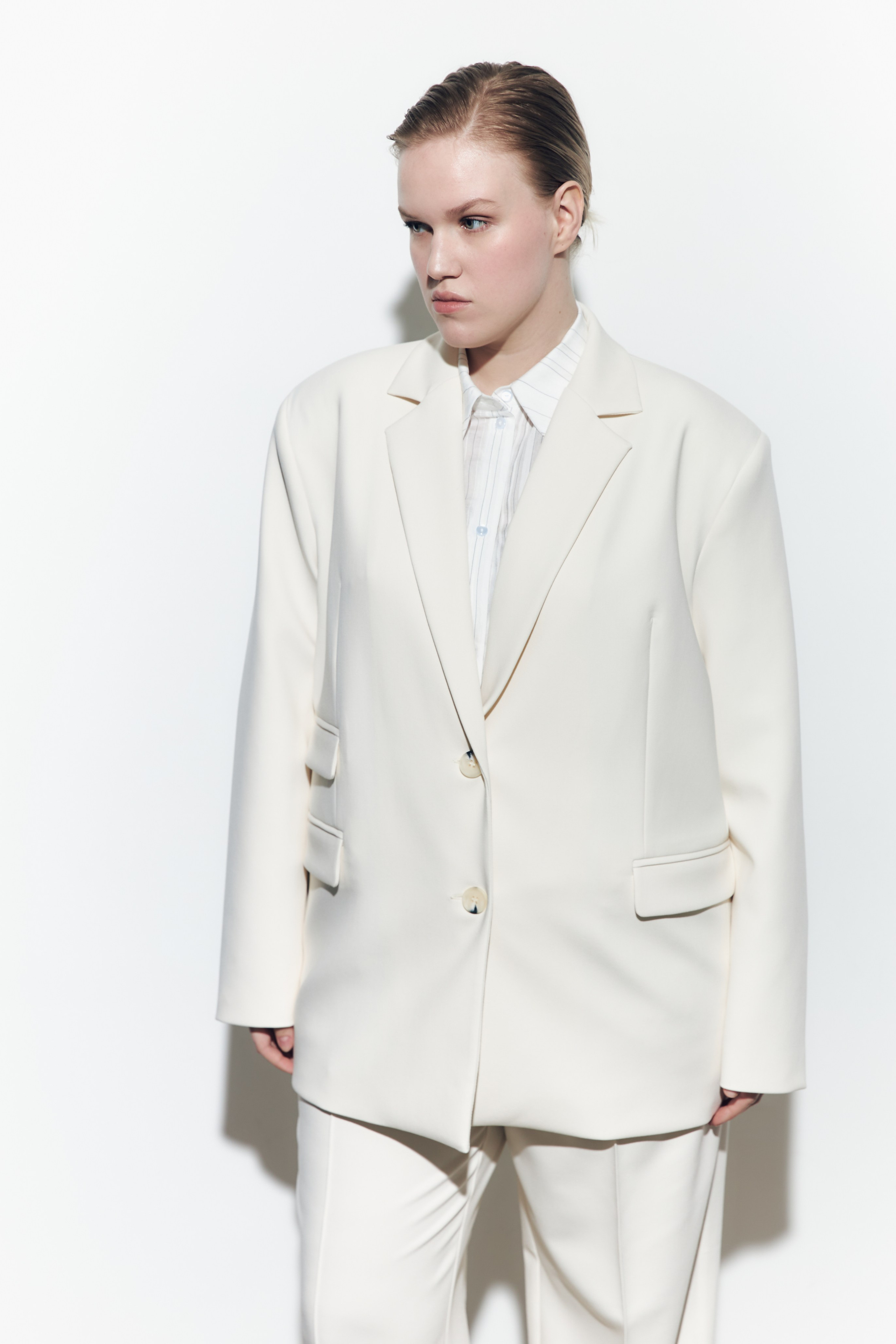 Модель plus size для предметной съемки Василиса Б. Москва | Sale Easy