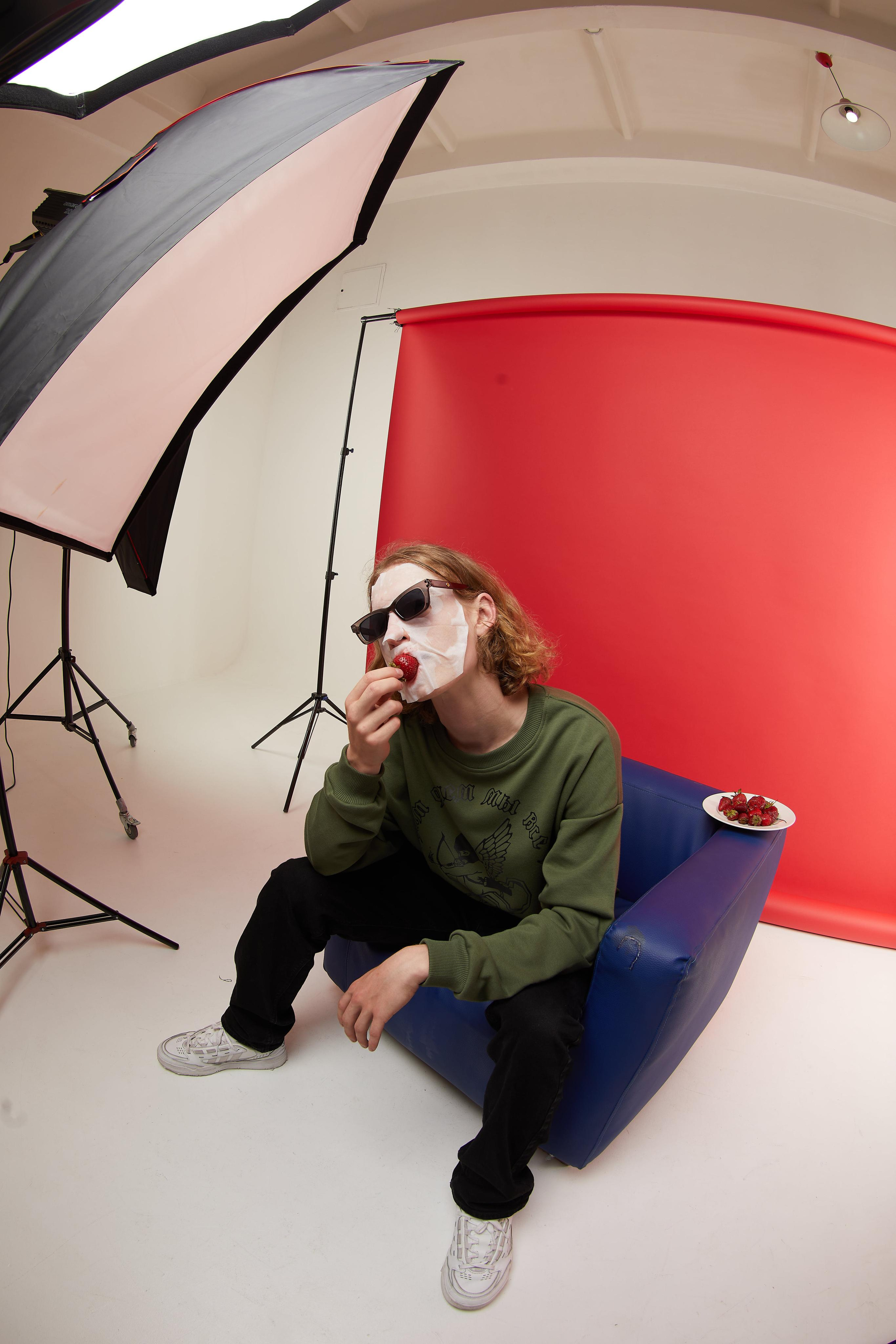 Модель для предметной съемки Александр Е С-Петербург | Sale Easy