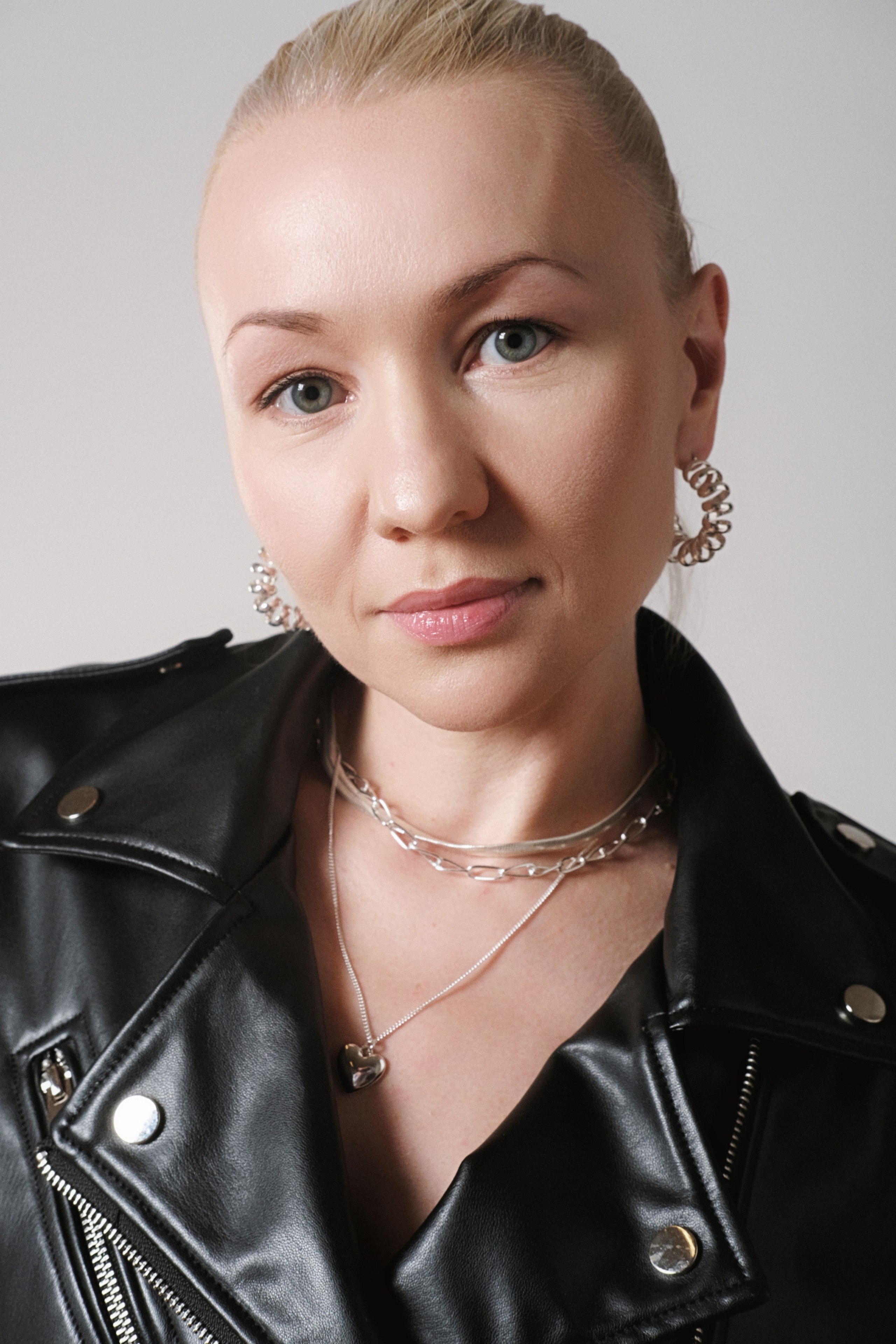 Модель для предметной съемки Мария Л. Москва| Sale Easy