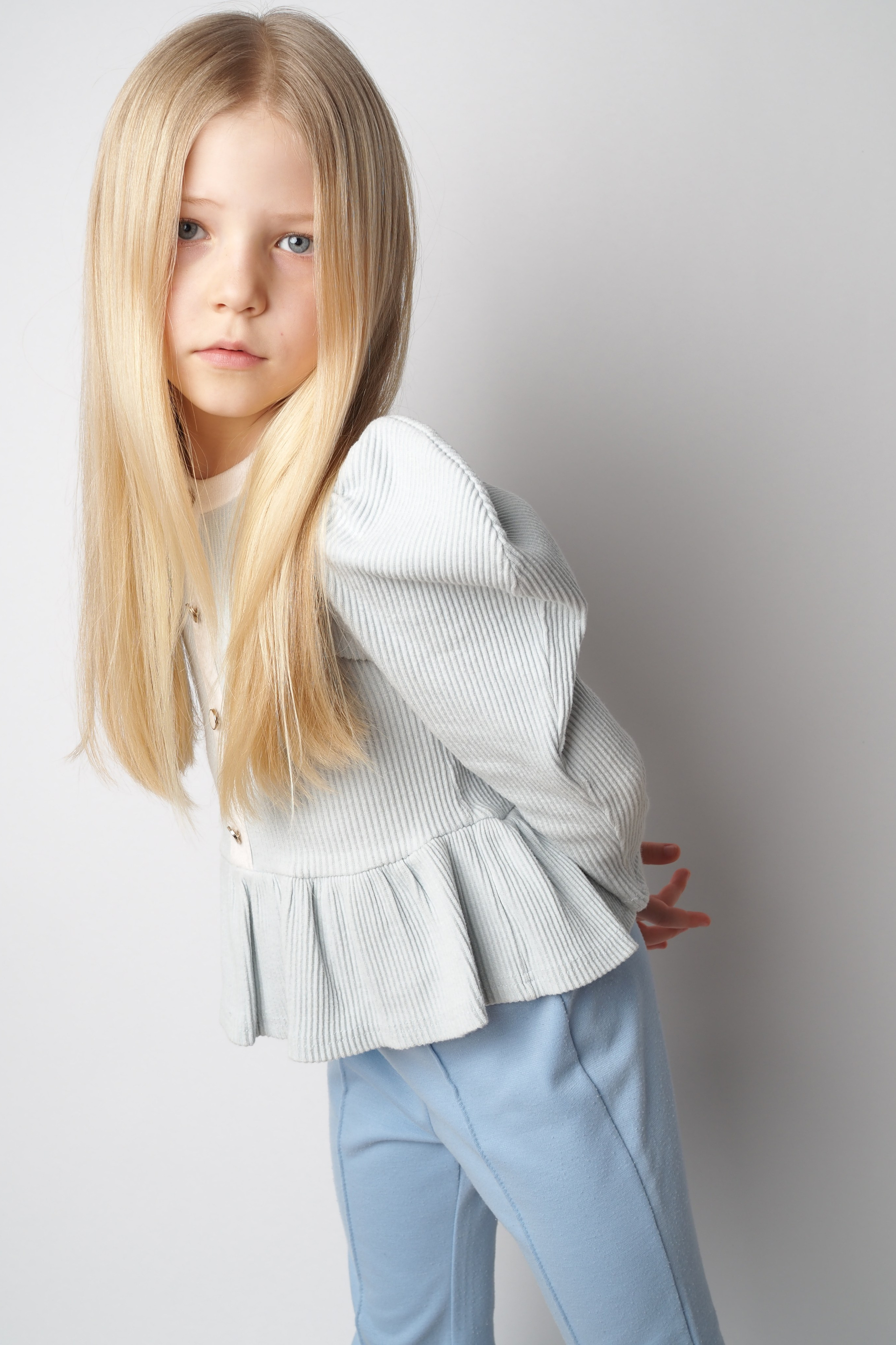 Модель для предметной съемки Алина О. Н.Н.| Sale Easy