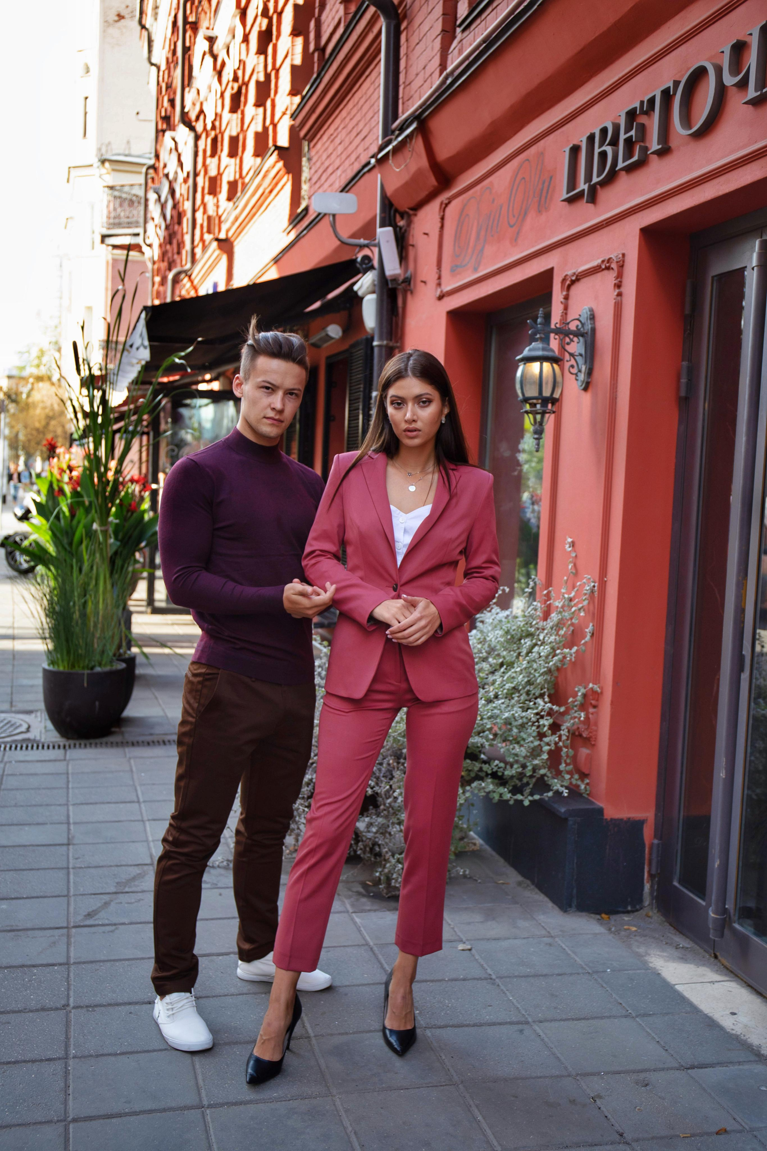 Модель для предметной съемки Роман АА Москва | Sale Easy