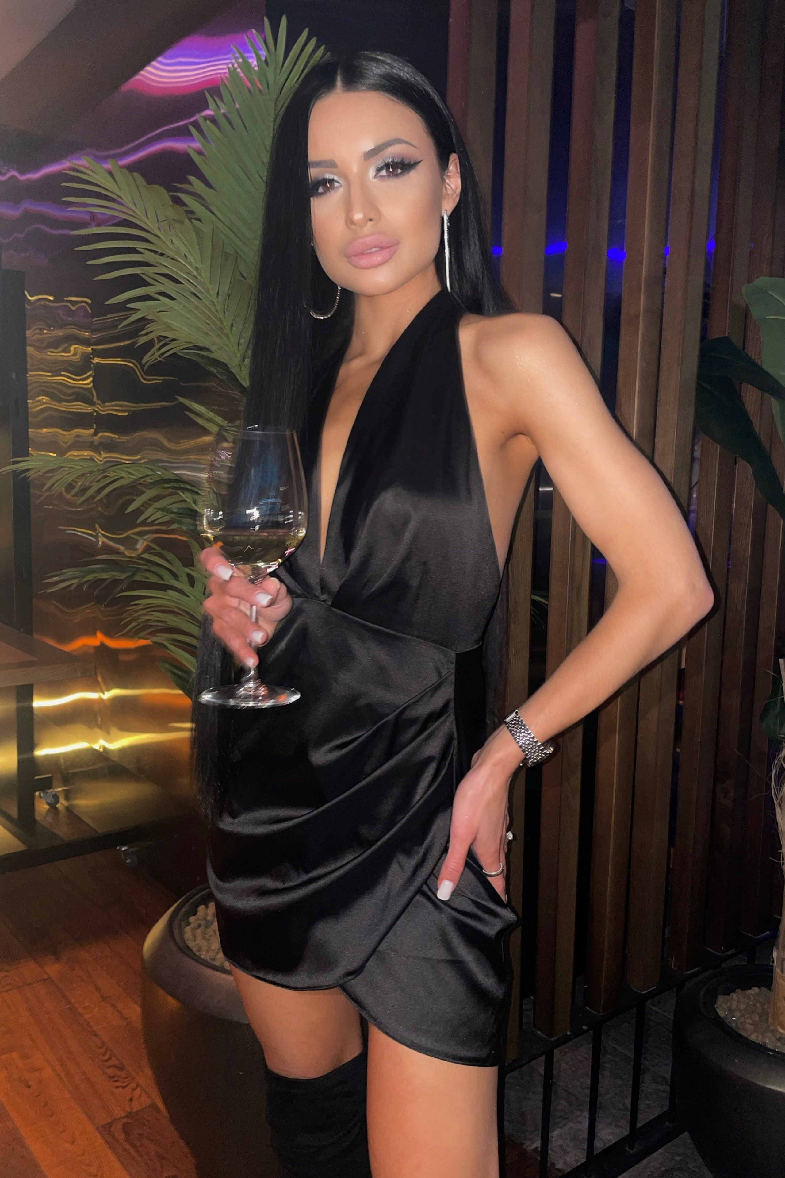 Модель для предметной съемки Яна Н.Н.| Sale Easy