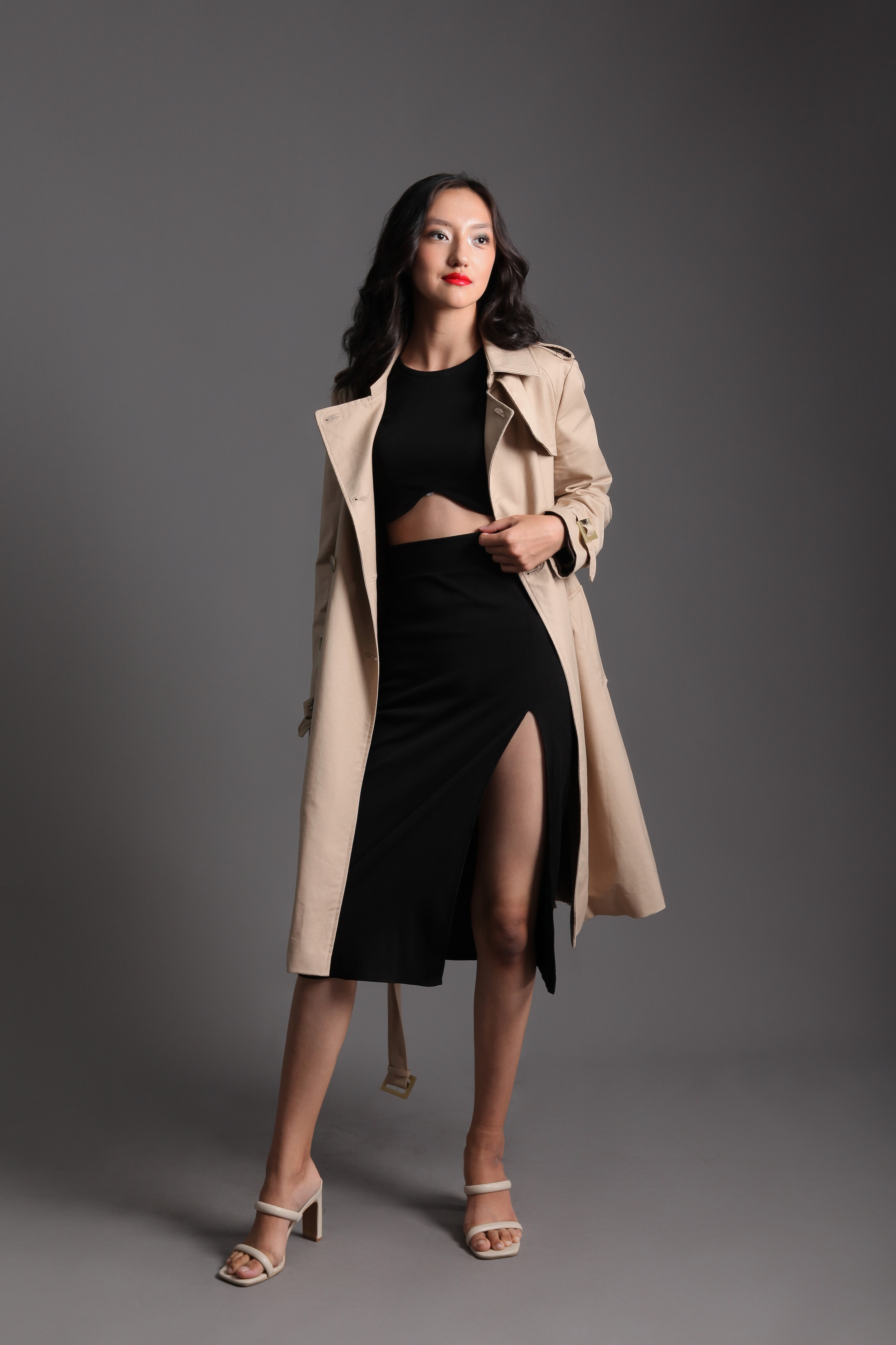 Модель для предметной съемки Камила Новосибирск| Sale Easy