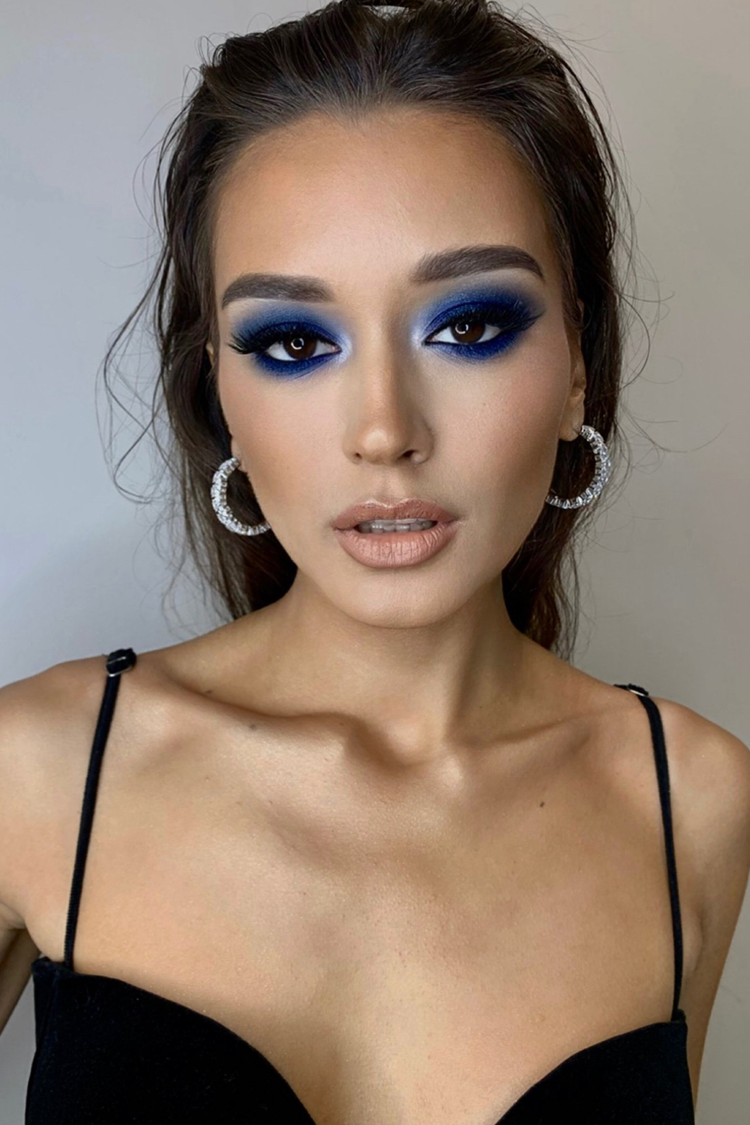 Модель для предметной съемки Камила Казань| Sale Easy