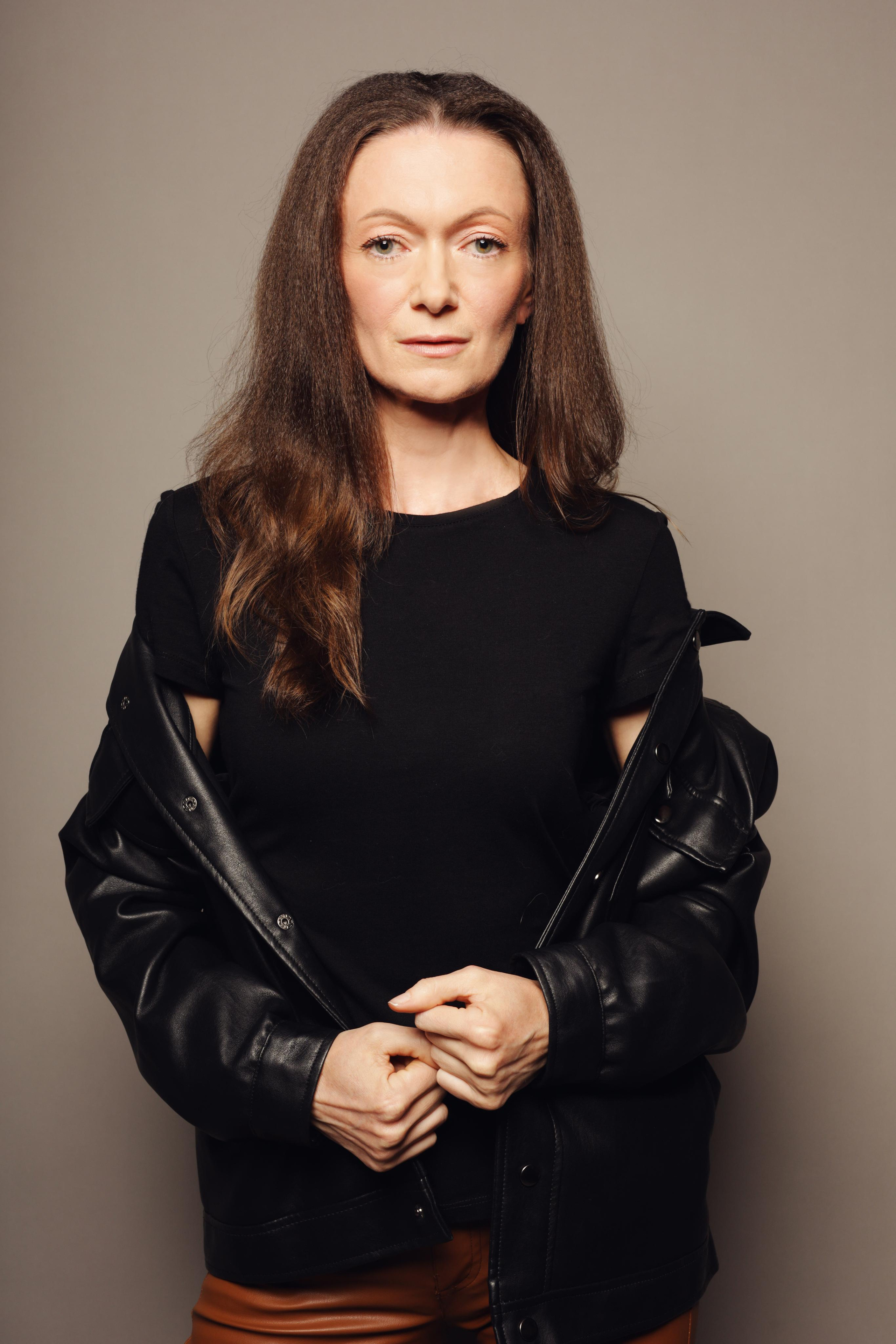 Модель для предметной съемки Оксана С-Петербург | Sale Easy