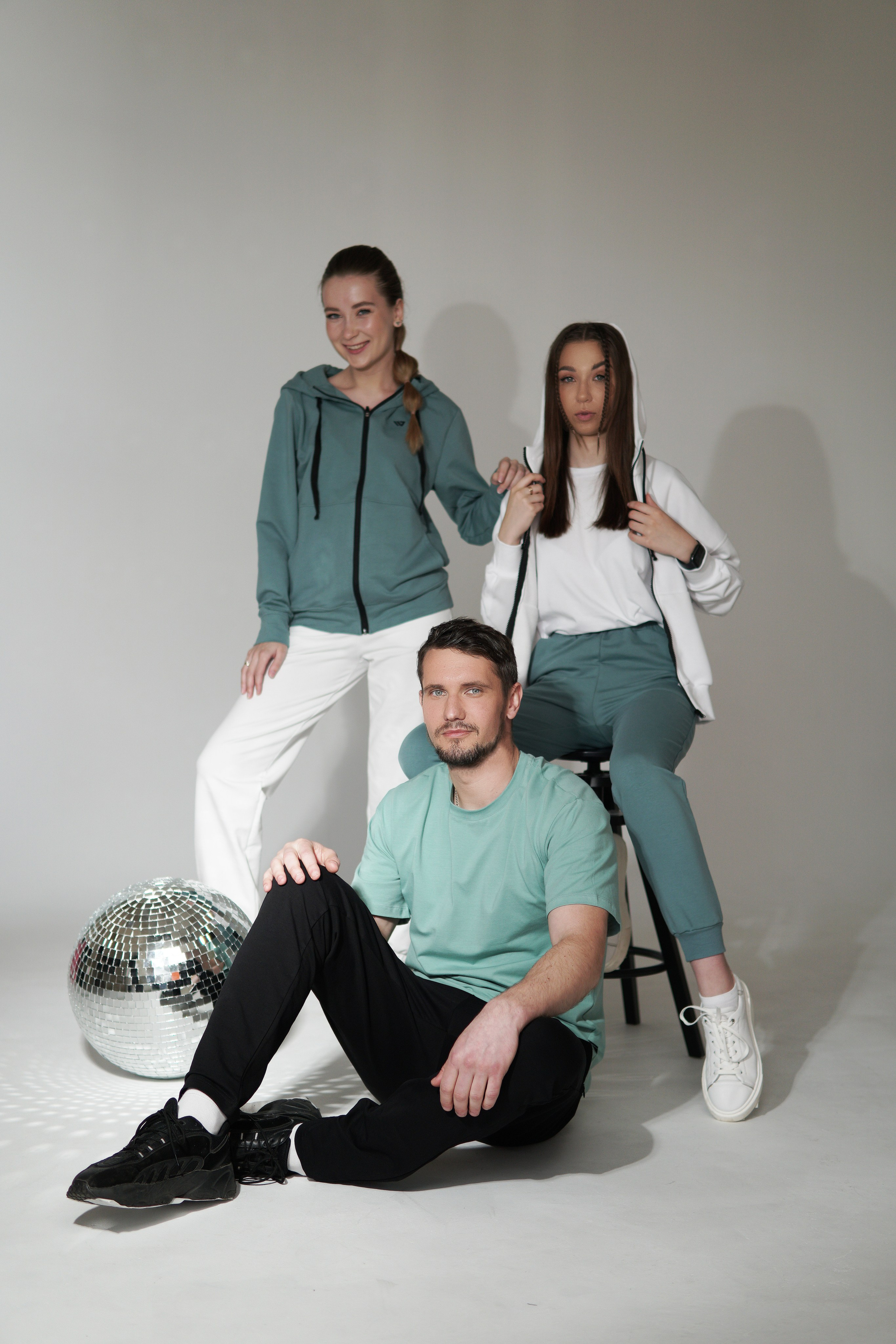 Модель для предметной съемки Евгений id 29 027 С.-Пб| Sale Easy