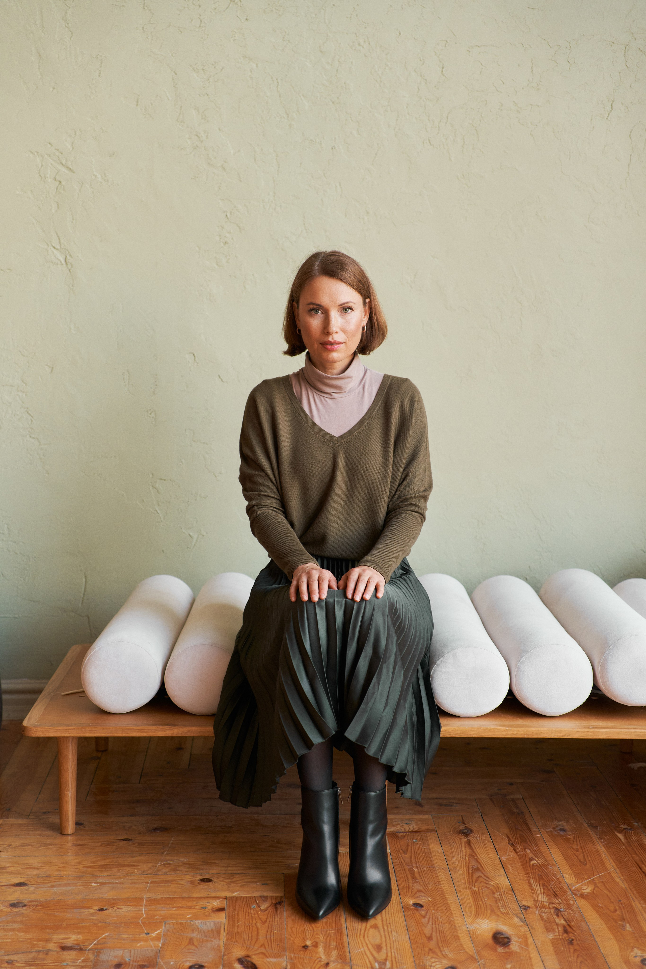 Модель для предметной съемки Надежда С.-Пб| Sale Easy