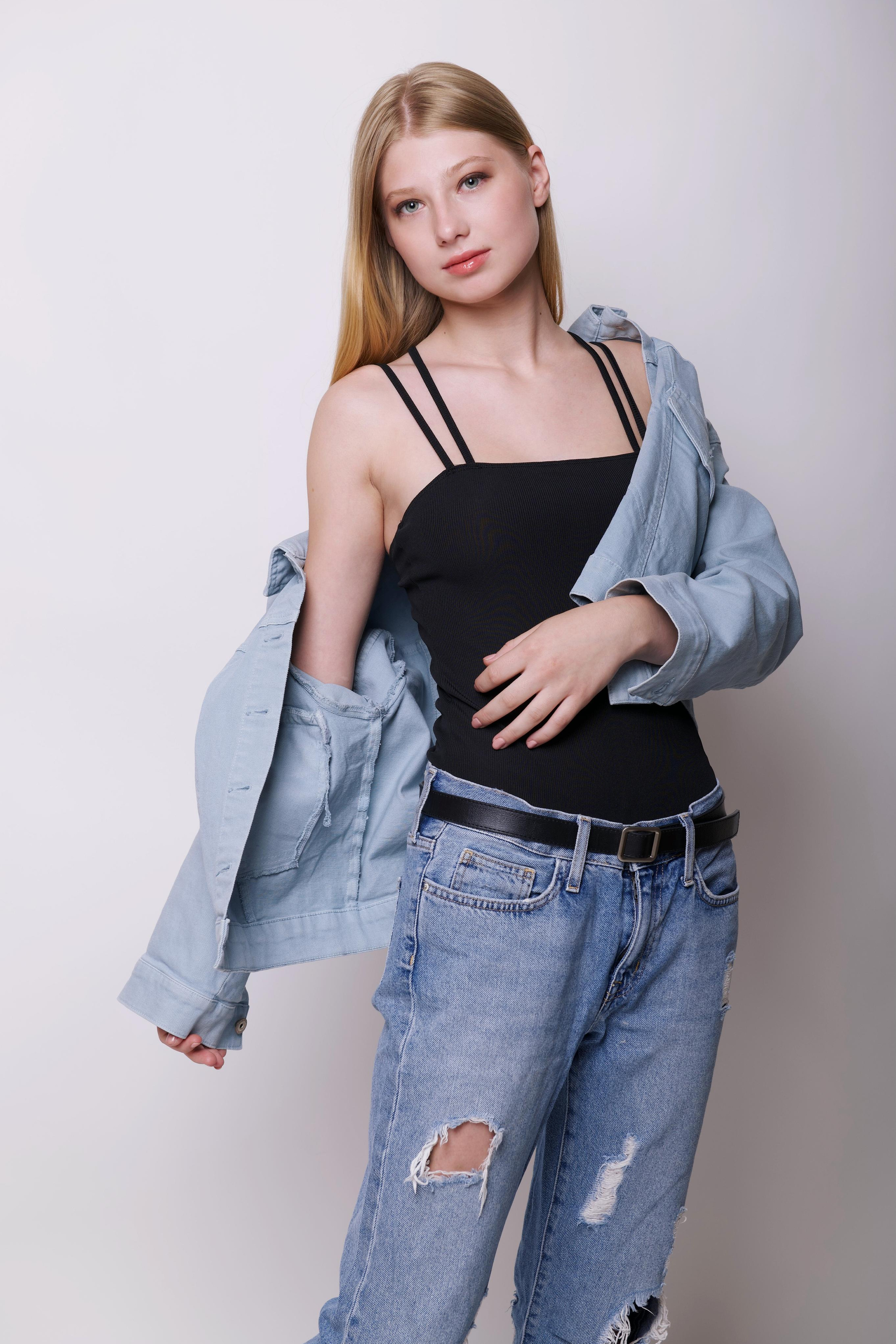 Модель для предметной съемки Tati А.Москва| Sale Easy